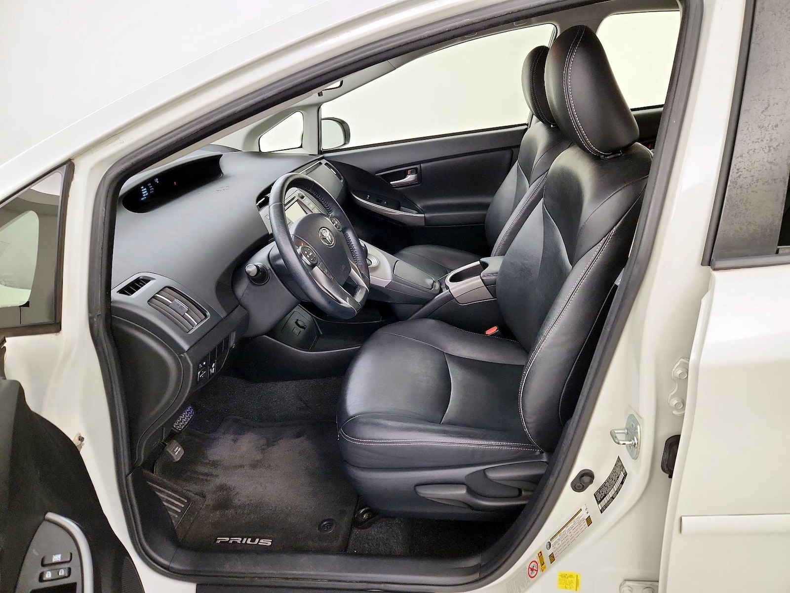 Side Airbags & Leatherette Seats