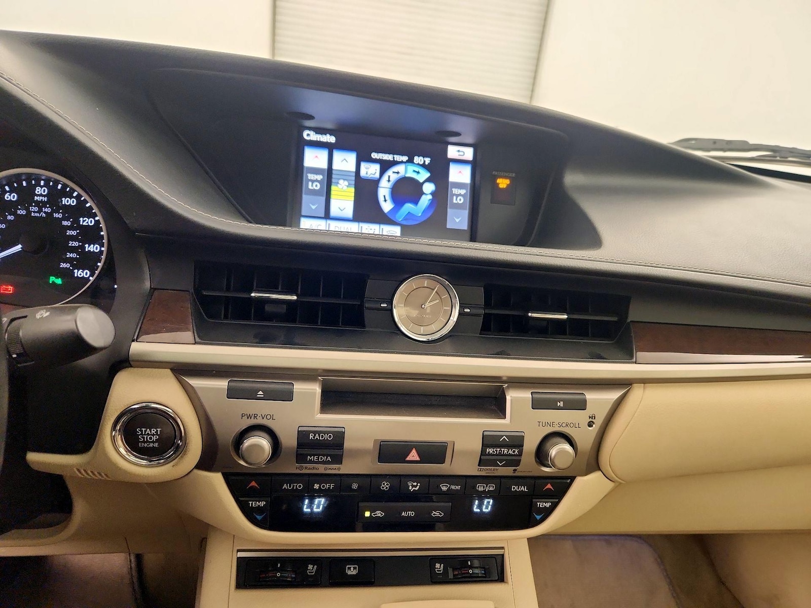 2014 Lexus ES 350 - Photo 18