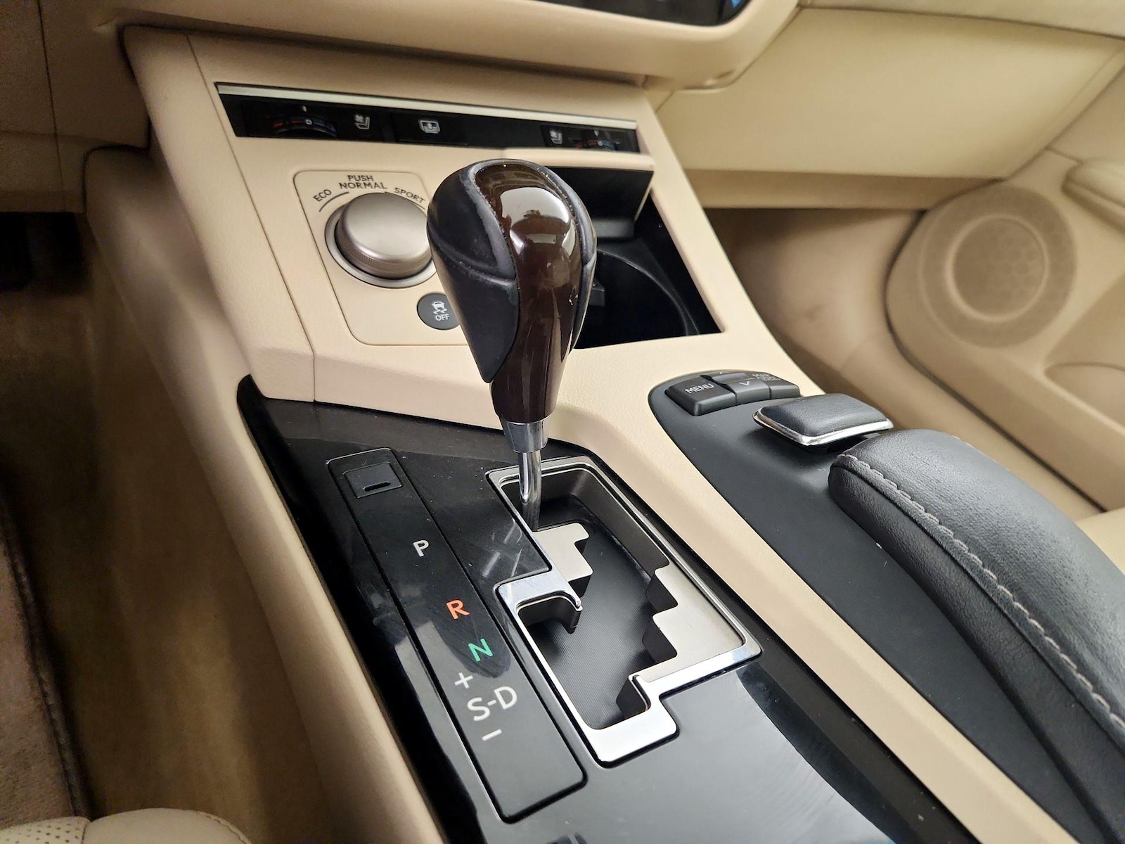 2014 Lexus ES 350 - Photo 19