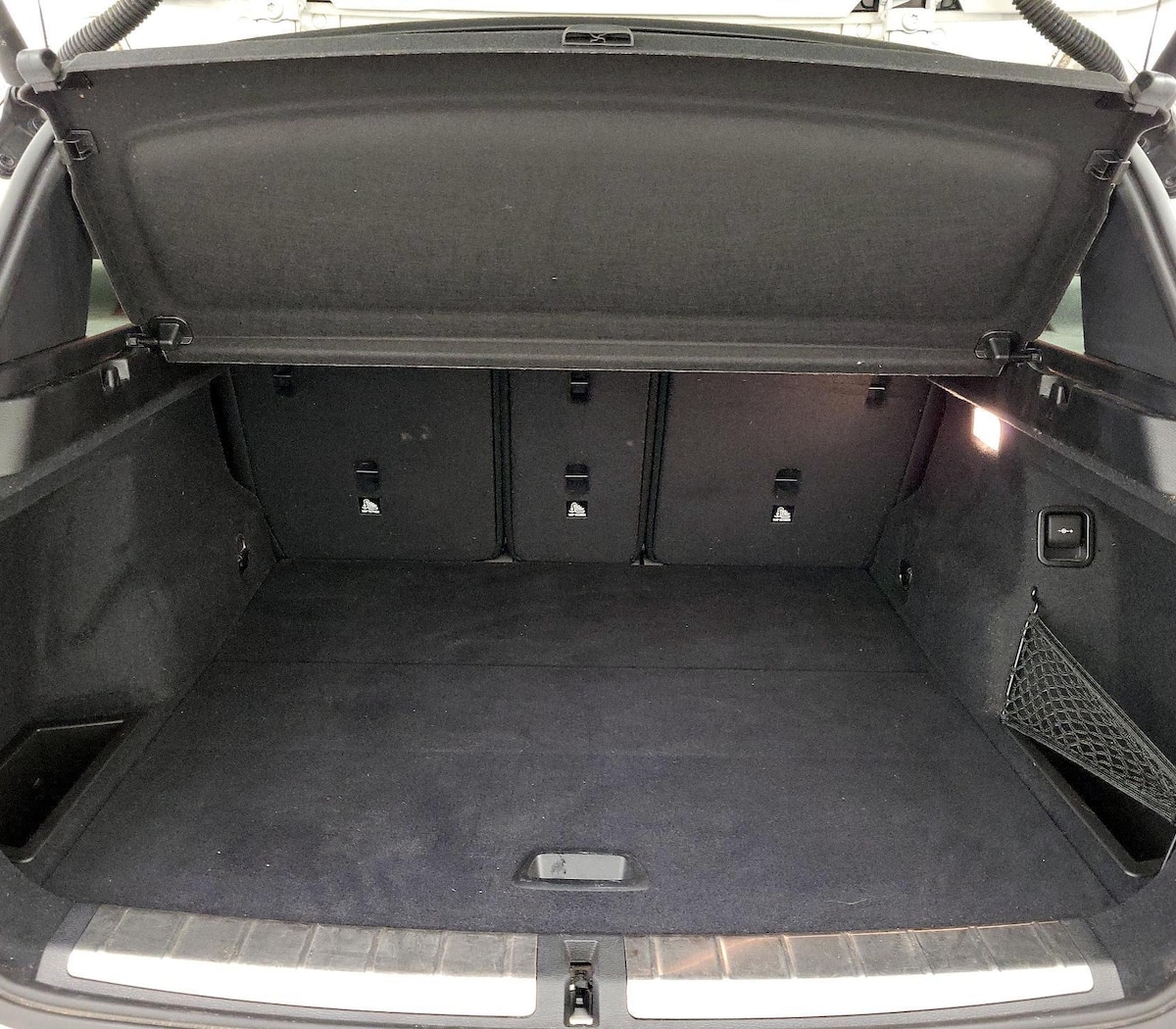 Trunk/Cargo (Seats Up)