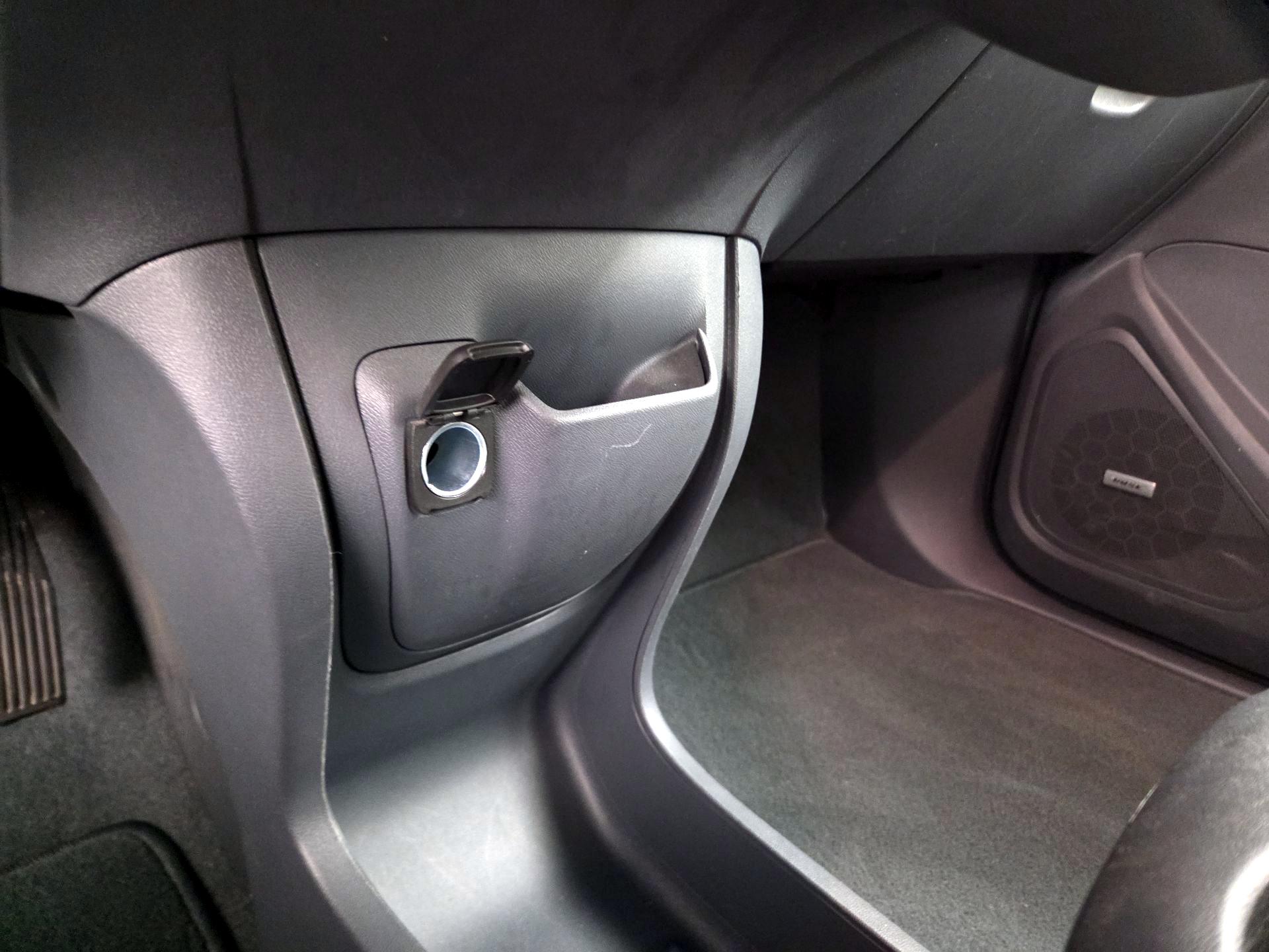 Thumbnail: 2021 Chevrolet Bolt EV - 18