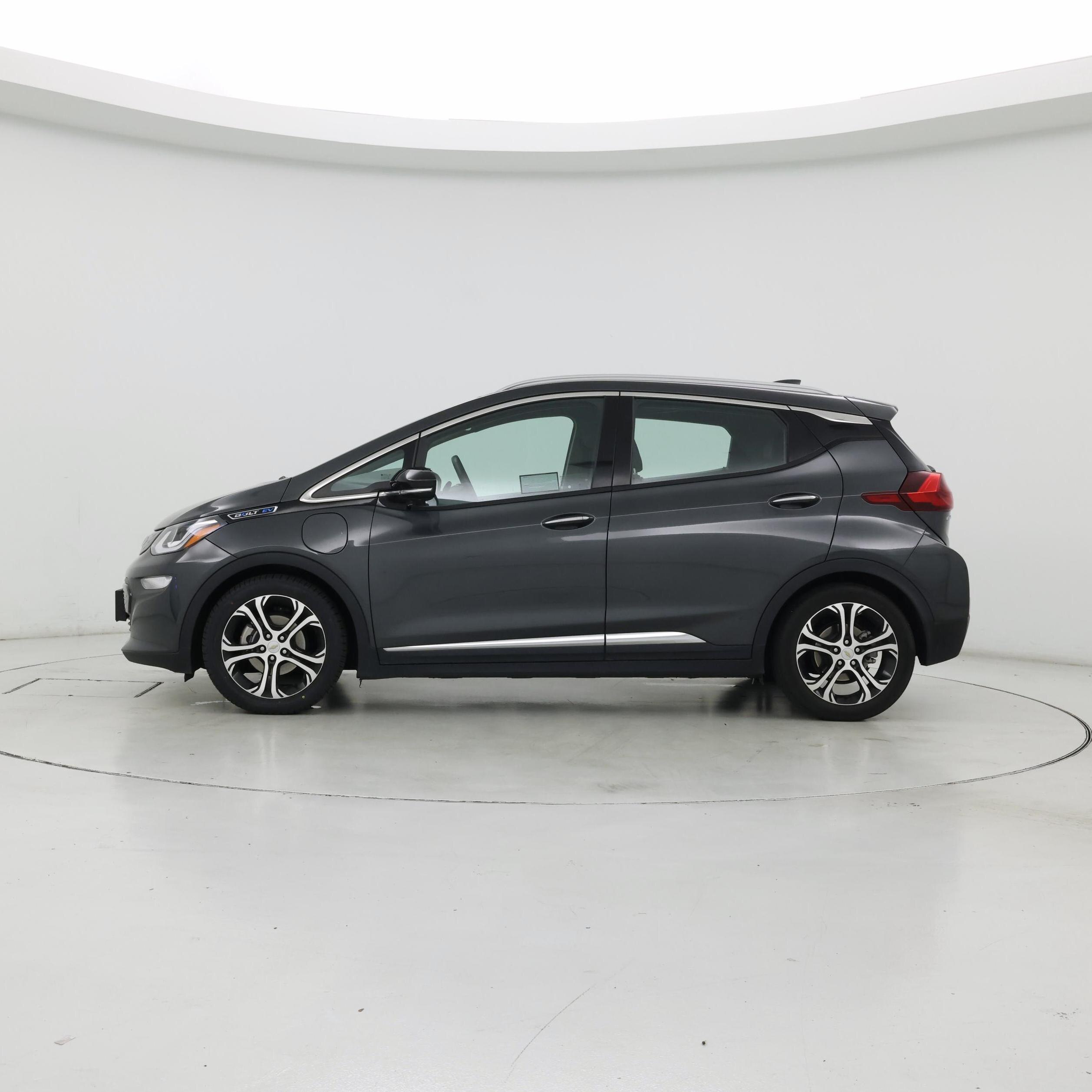 Thumbnail: 2021 Chevrolet Bolt EV - 3