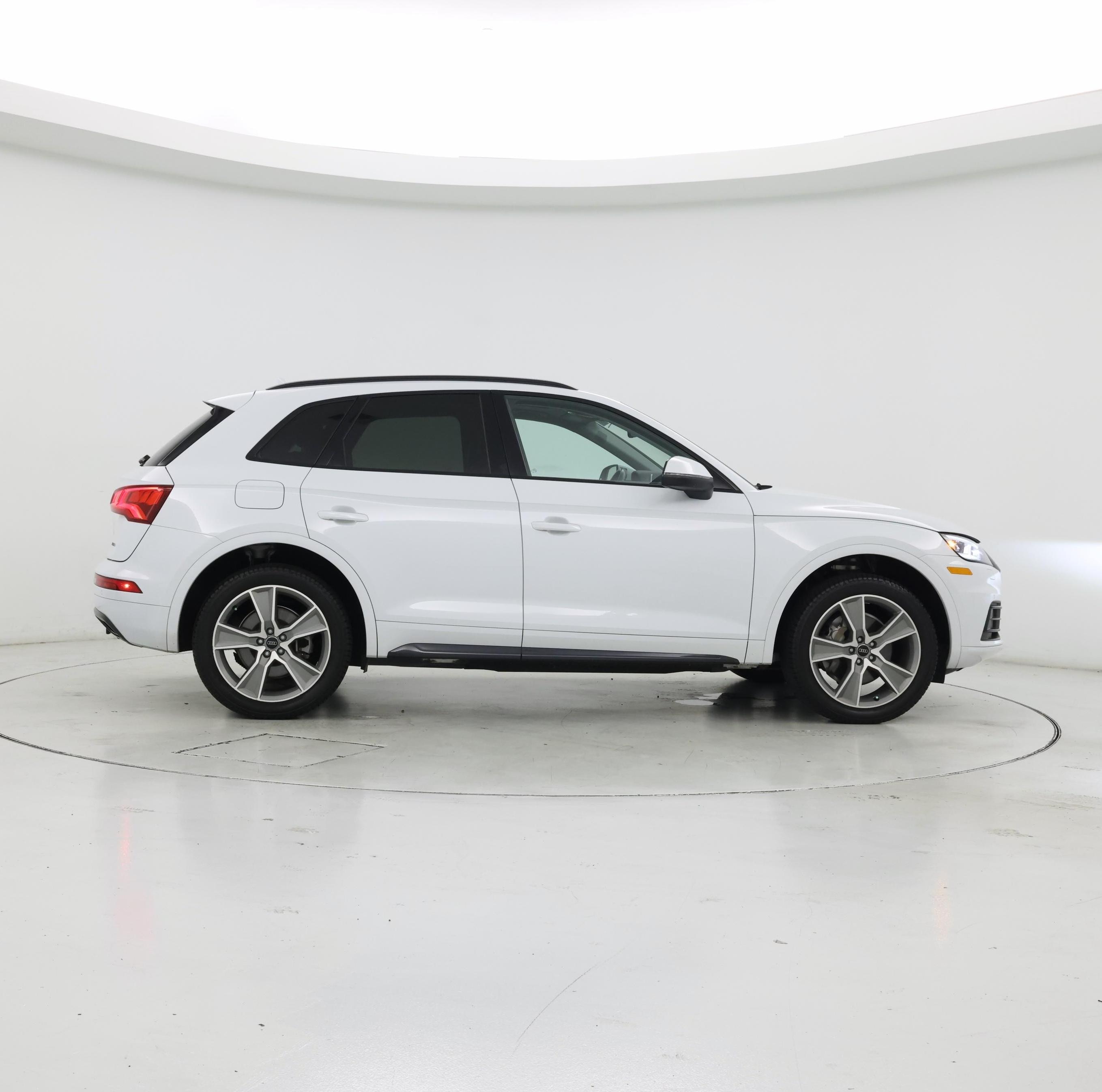 Thumbnail: 2020 Audi Q5 - 7