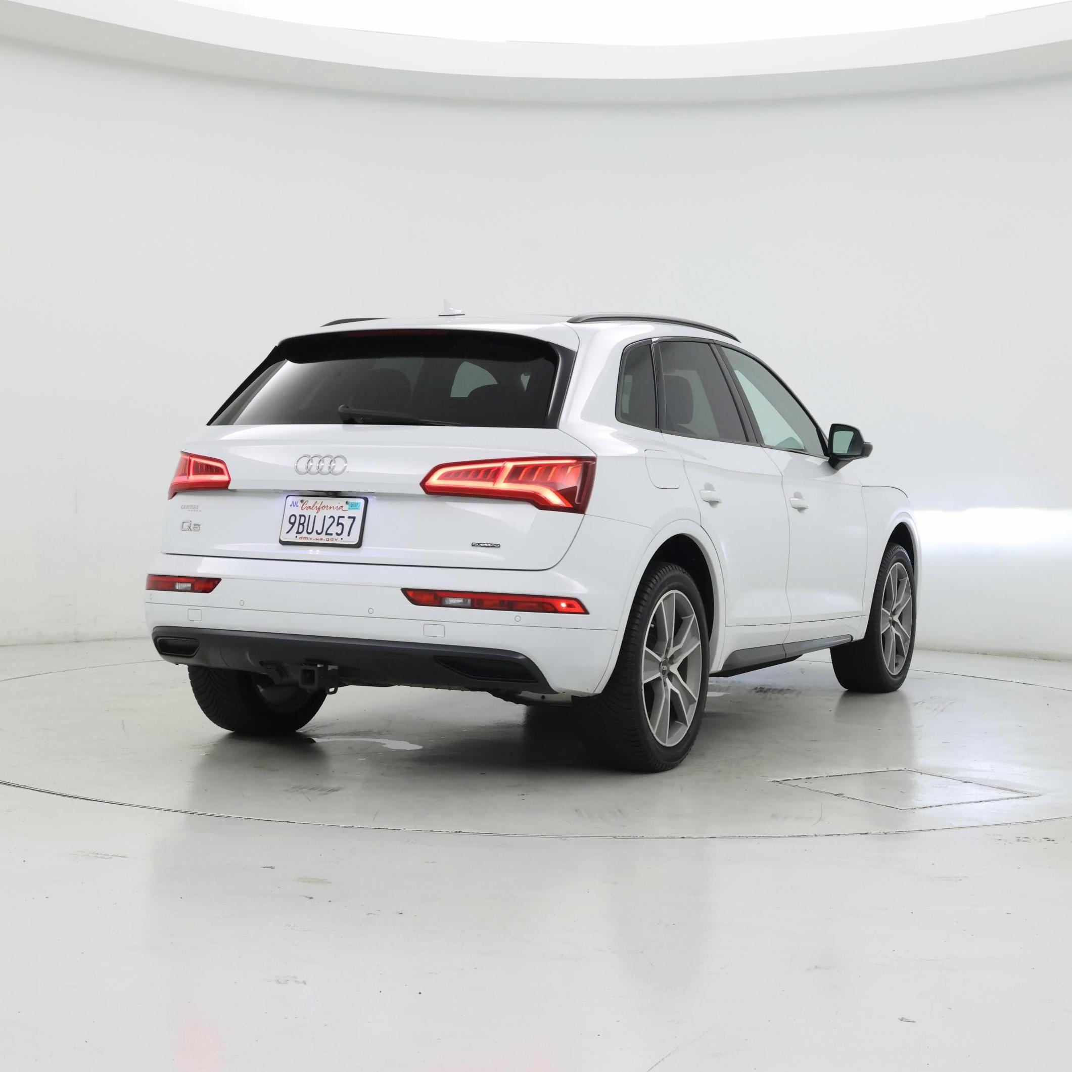 Thumbnail: 2020 Audi Q5 - 8