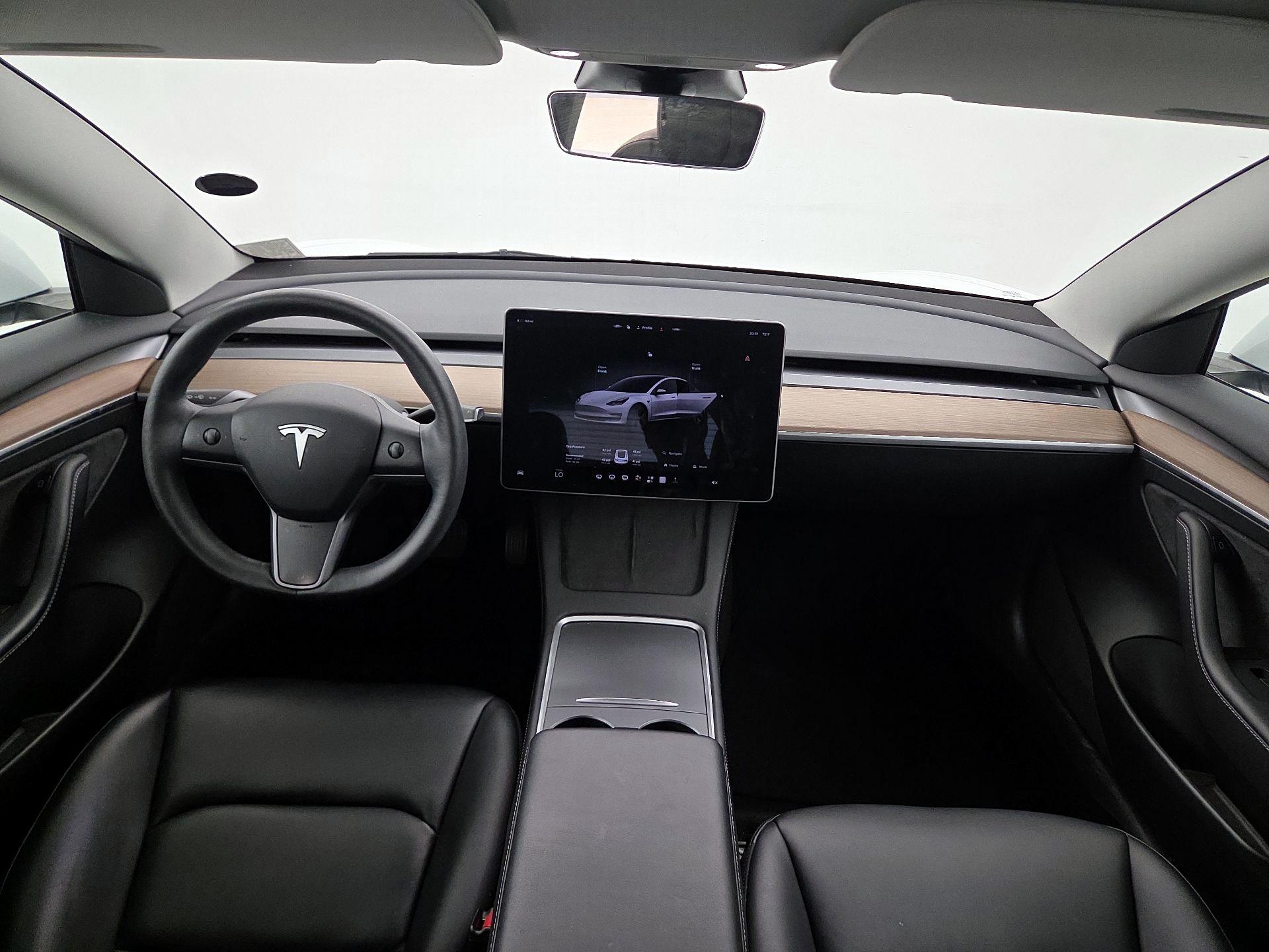 Thumbnail: 2023 Tesla Model 3 - 9