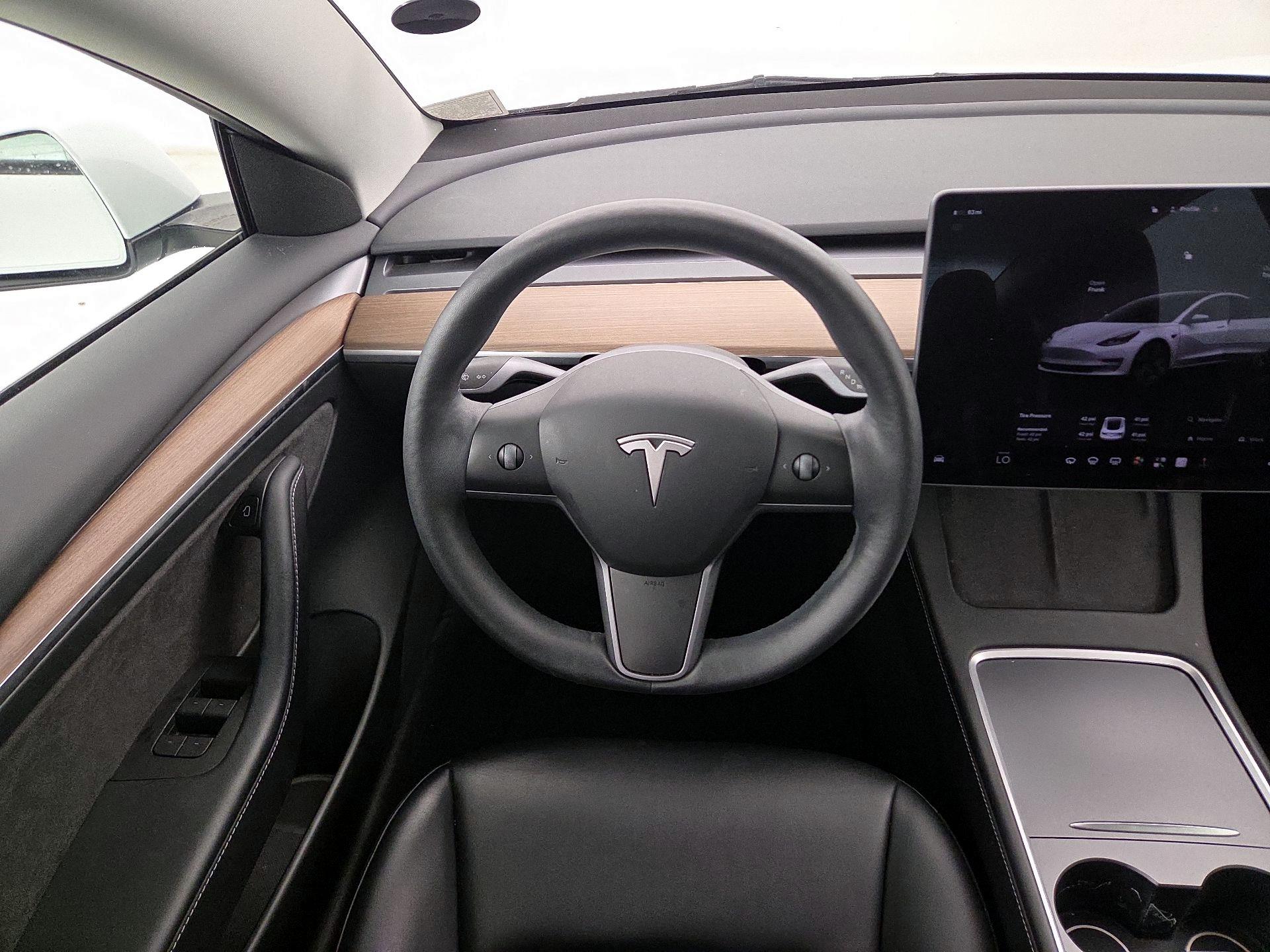 Thumbnail: 2023 Tesla Model 3 - 10