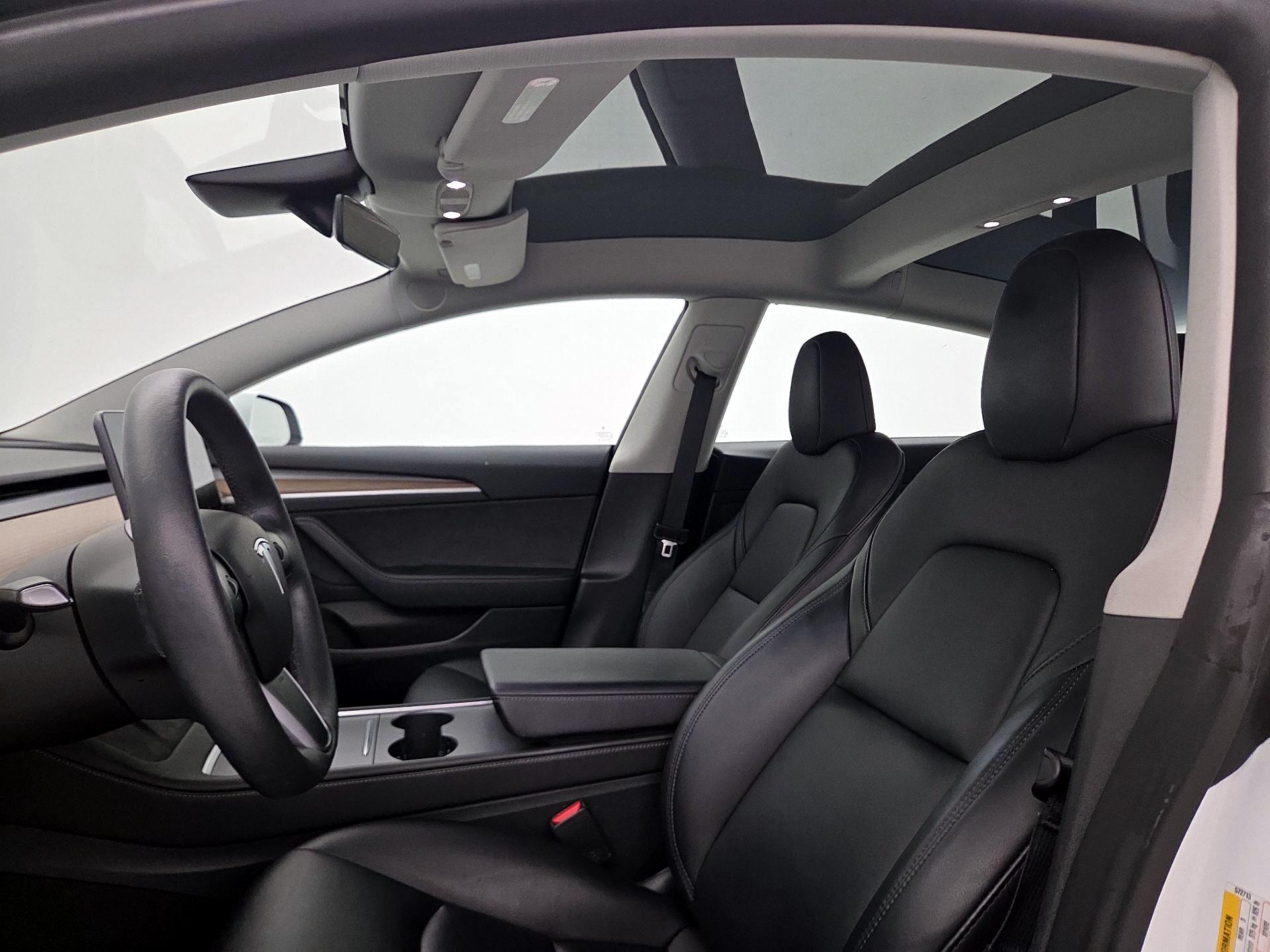 Thumbnail: 2023 Tesla Model 3 - 19