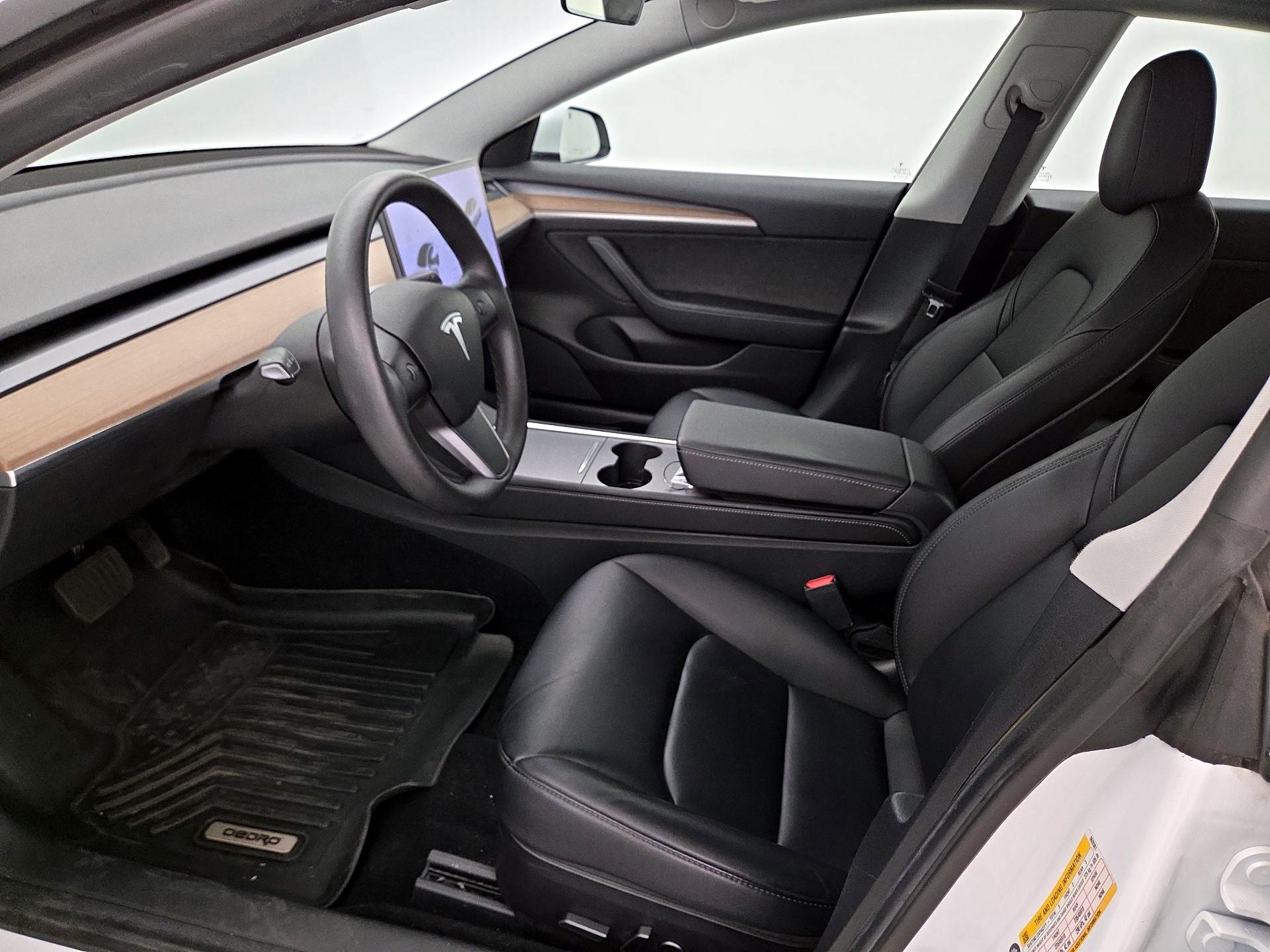 Thumbnail: 2021 Tesla Model 3 - 11