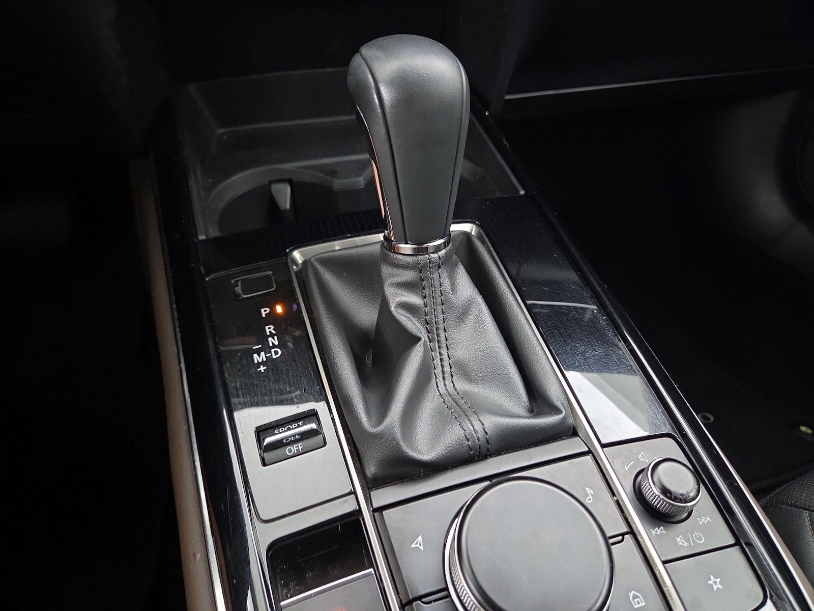 2020 Mazda CX-30 Premium - Photo 18