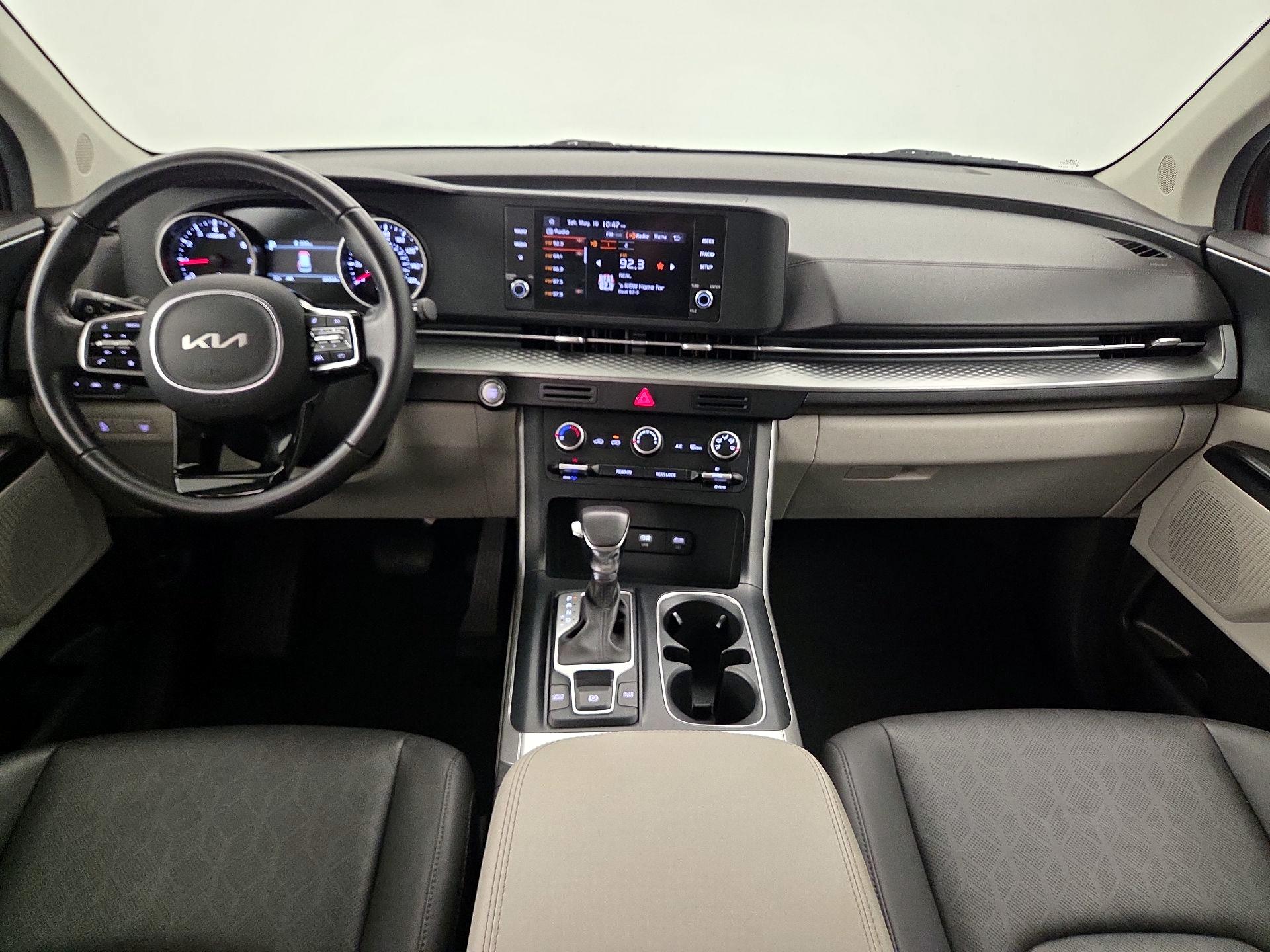 Thumbnail: 2023 Kia Carnival - 9