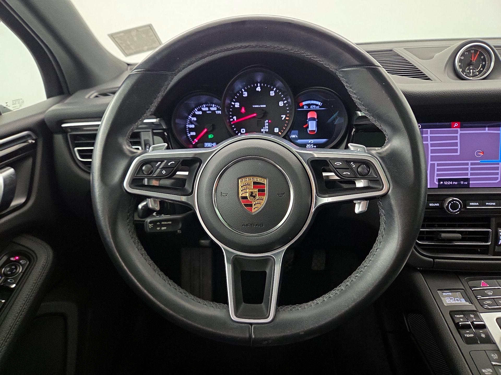 Thumbnail: 2021 Porsche Macan - 10