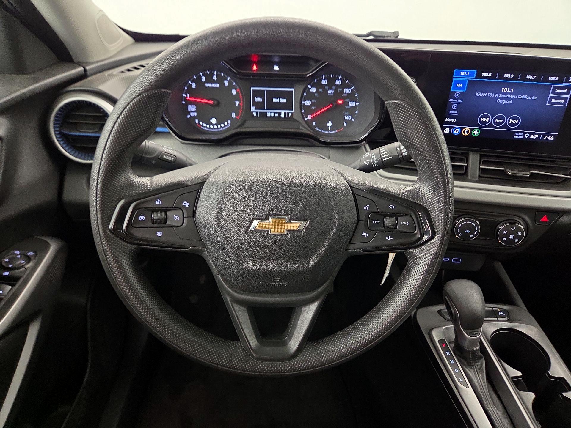 Thumbnail: 2024 Chevrolet Trax - 10