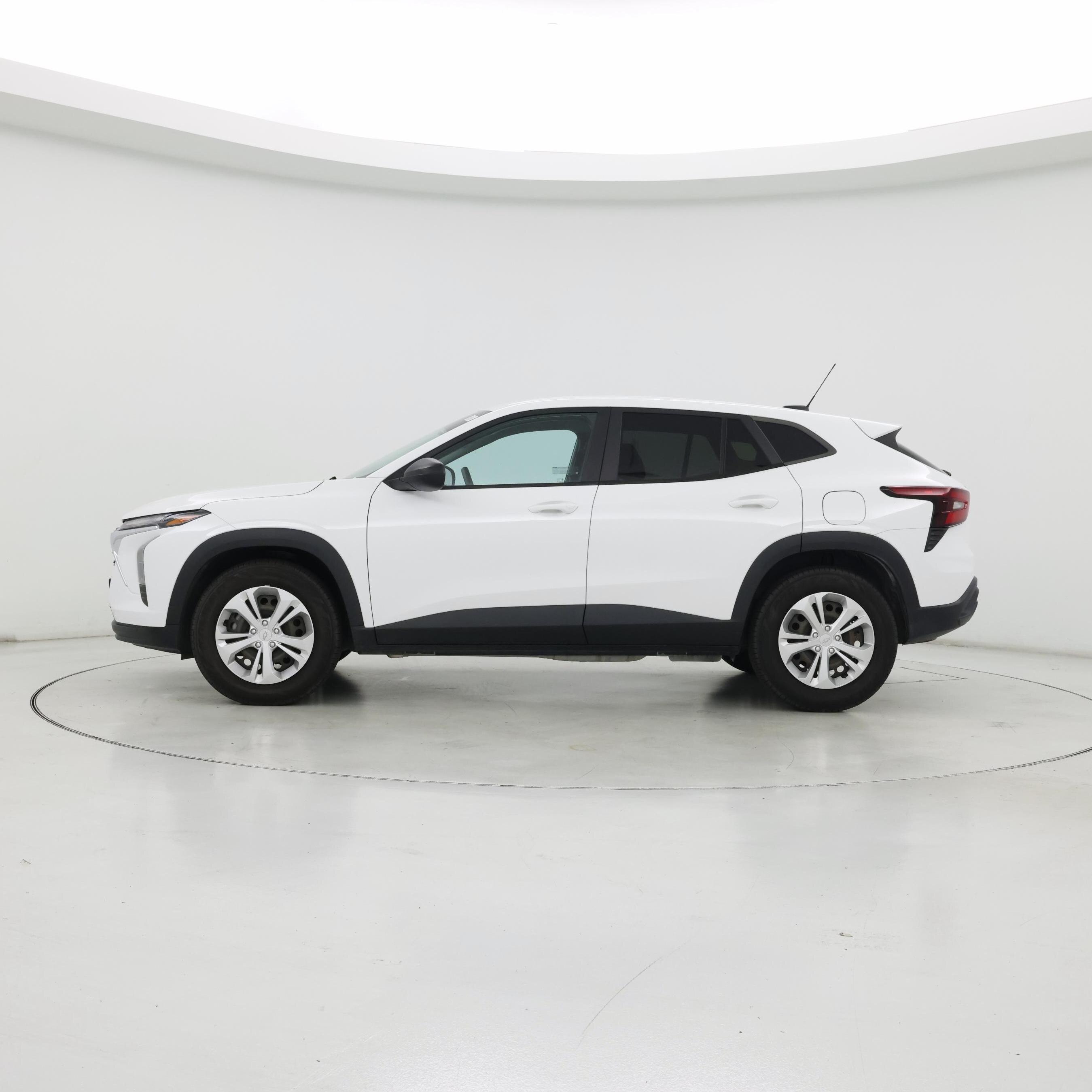 Thumbnail: 2024 Chevrolet Trax - 3