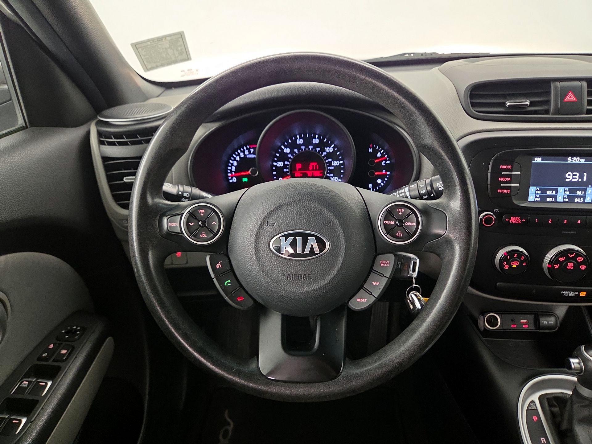 Thumbnail: 2017 Kia Soul - 10
