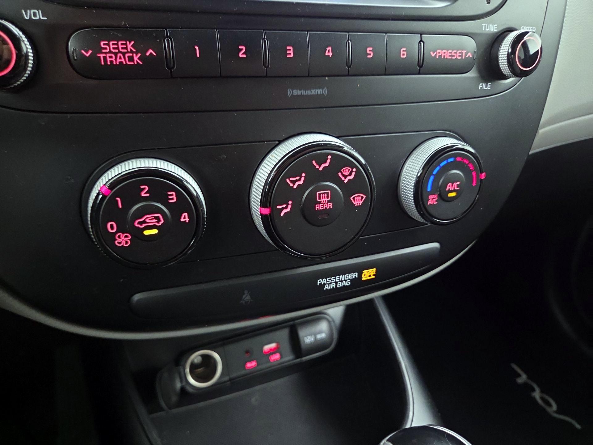 Thumbnail: 2017 Kia Soul - 15