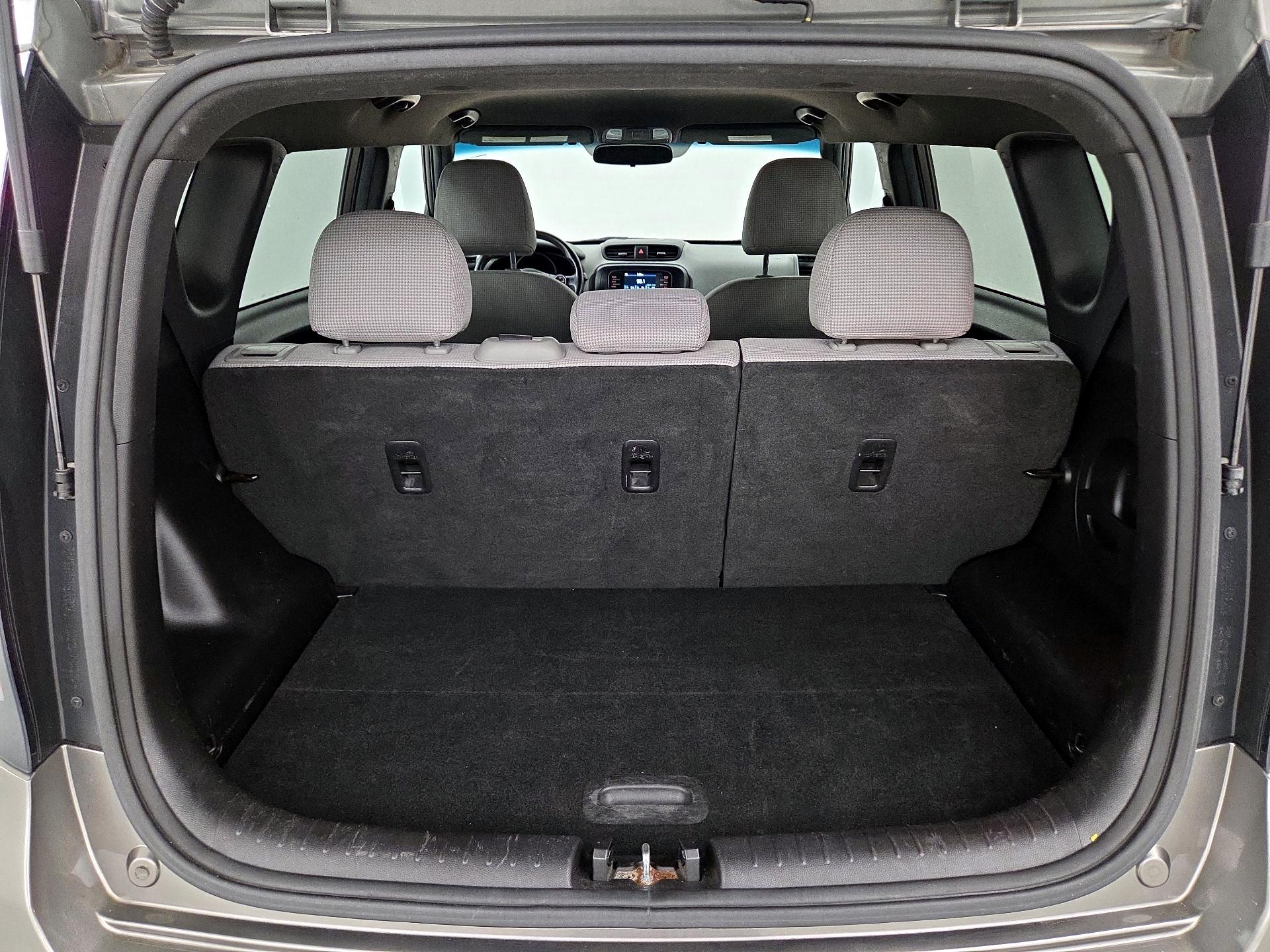 Thumbnail: 2017 Kia Soul - 19