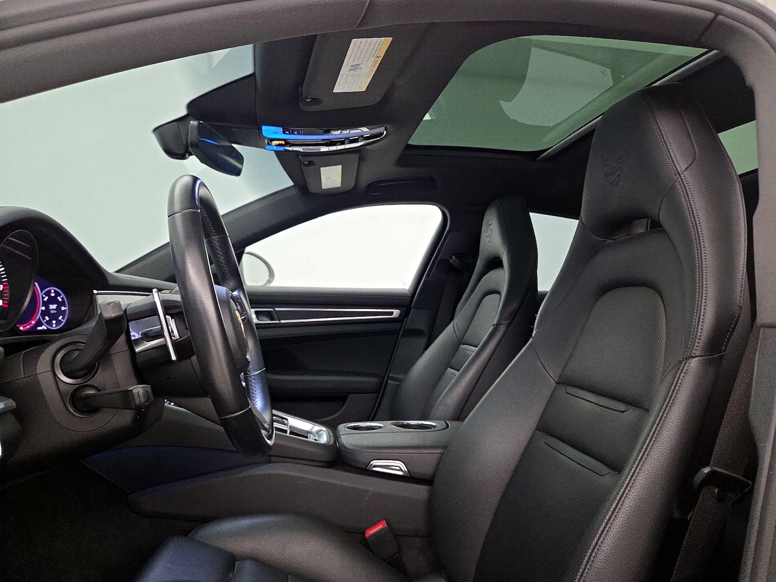 2022 Porsche Panamera Platinum Edition - Photo 21