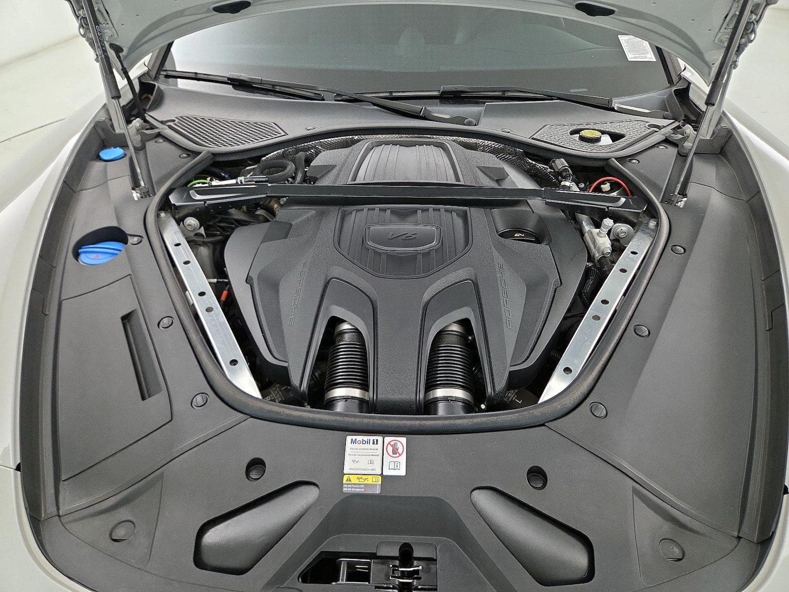 2022 Porsche Panamera Platinum Edition - Photo 24