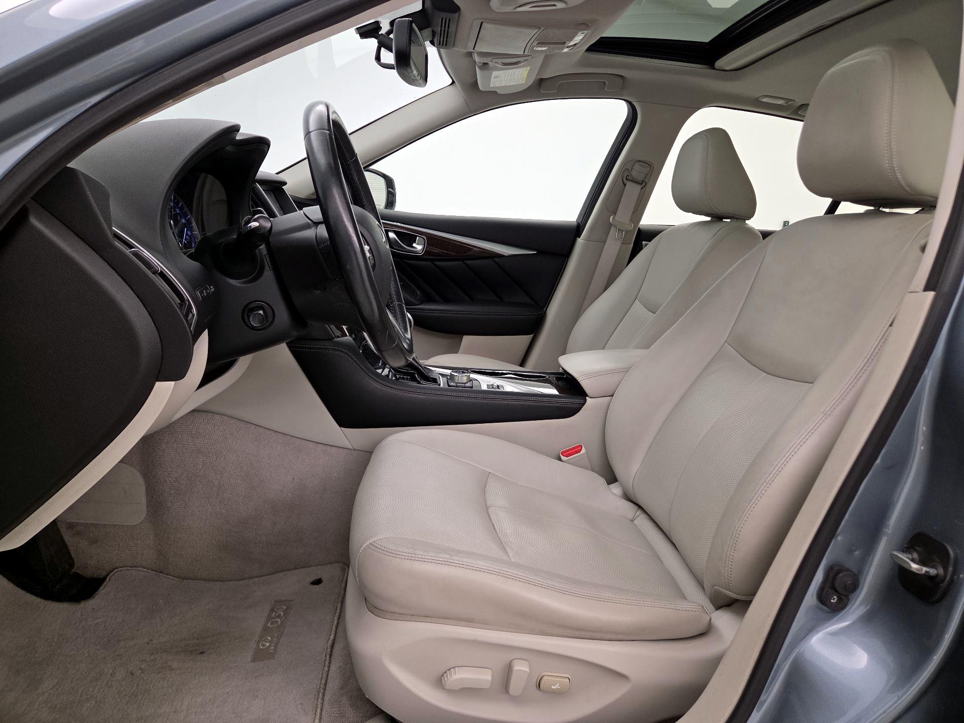 Thumbnail: 2015 INFINITI Q50 - 11