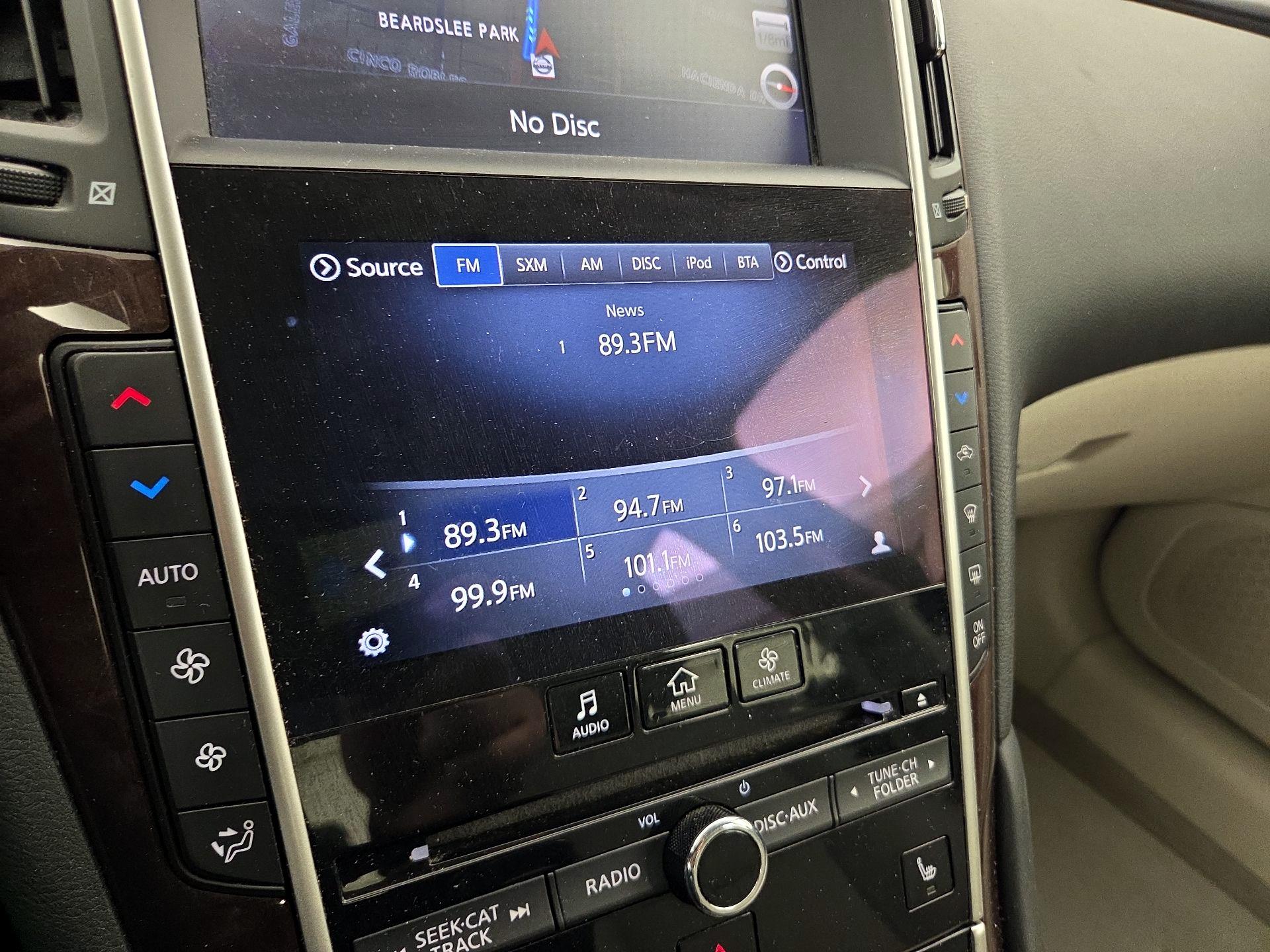 Thumbnail: 2015 INFINITI Q50 - 16