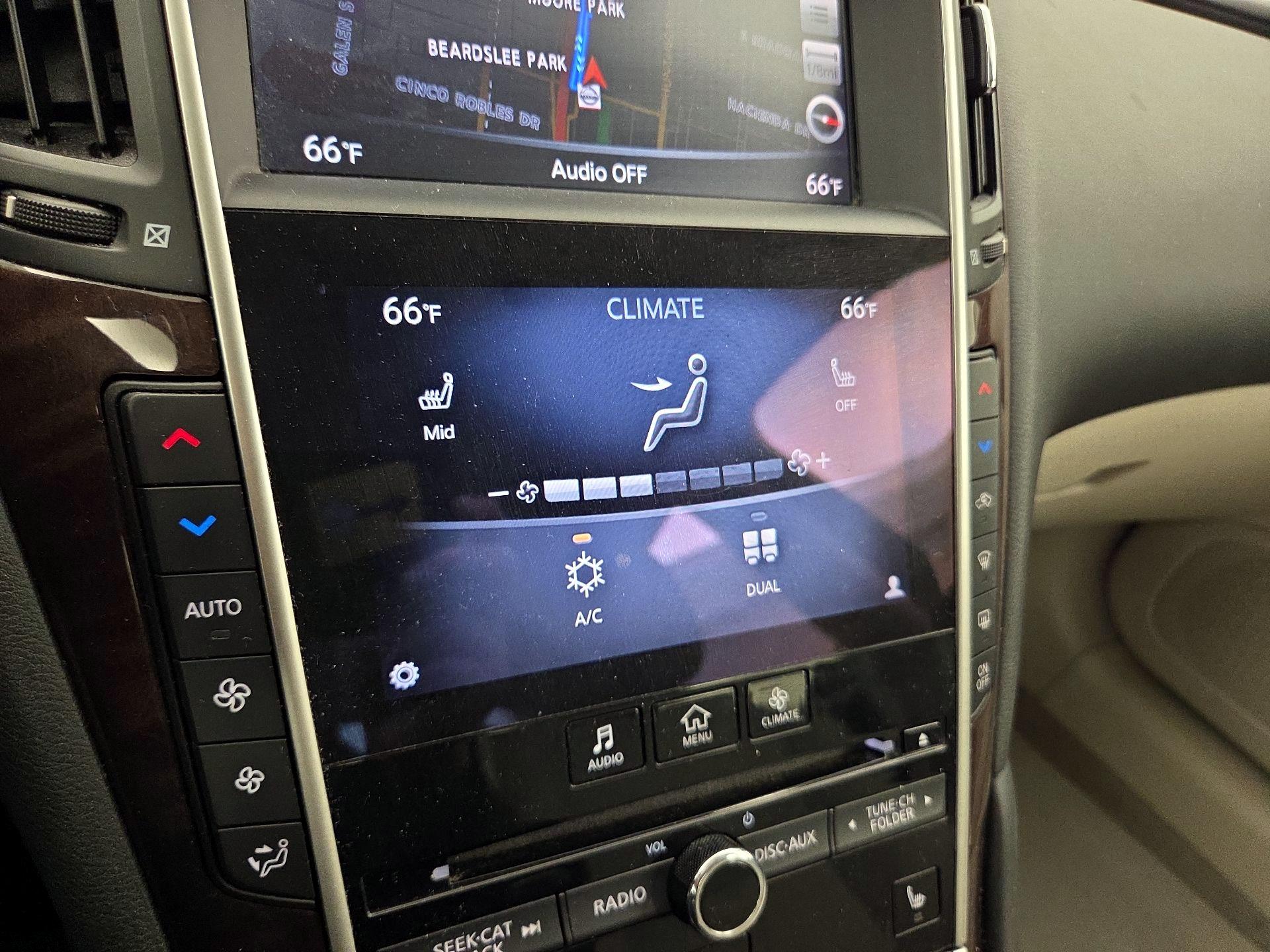 Thumbnail: 2015 INFINITI Q50 - 17