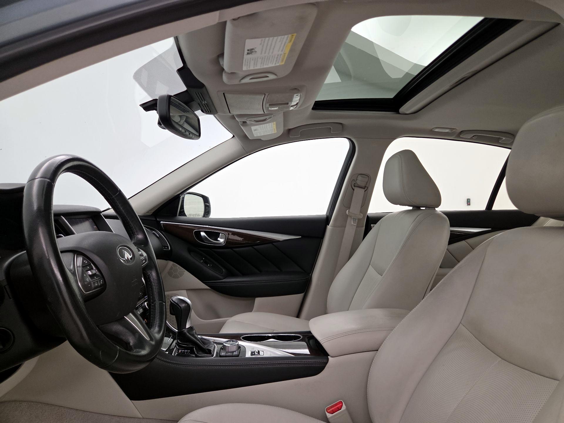 Thumbnail: 2015 INFINITI Q50 - 20