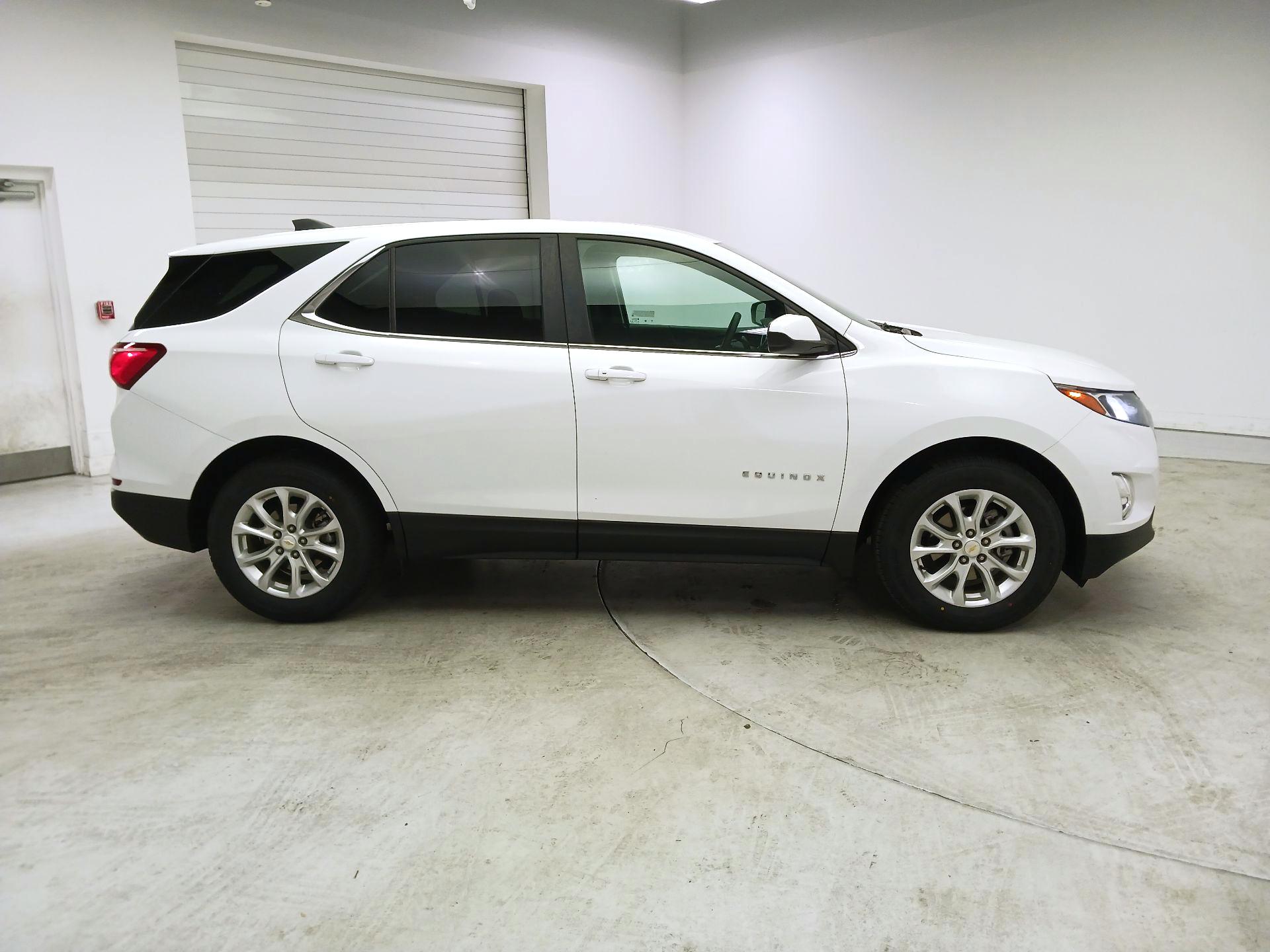 Thumbnail: 2021 Chevrolet Equinox - 4