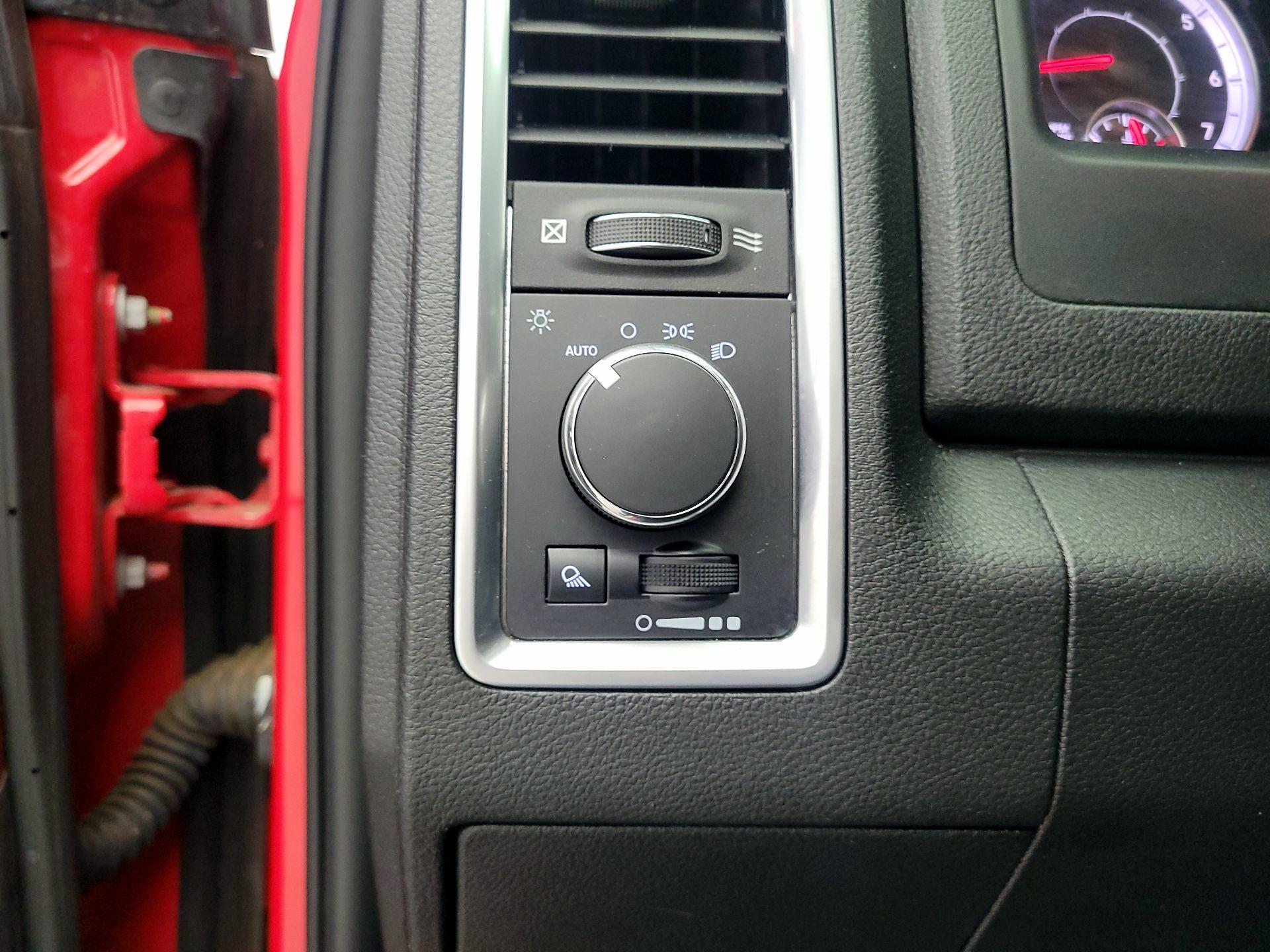 Thumbnail: 2022 RAM 1500 Classic - 11