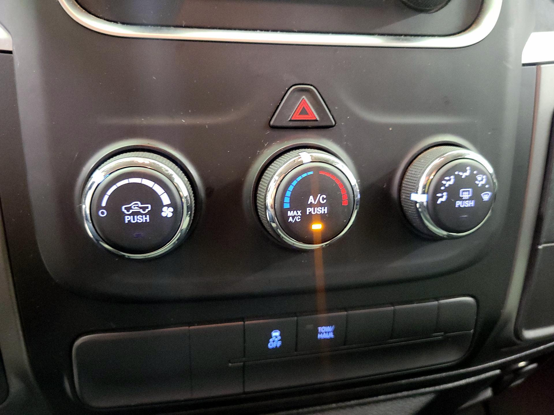 Thumbnail: 2022 RAM 1500 Classic - 14