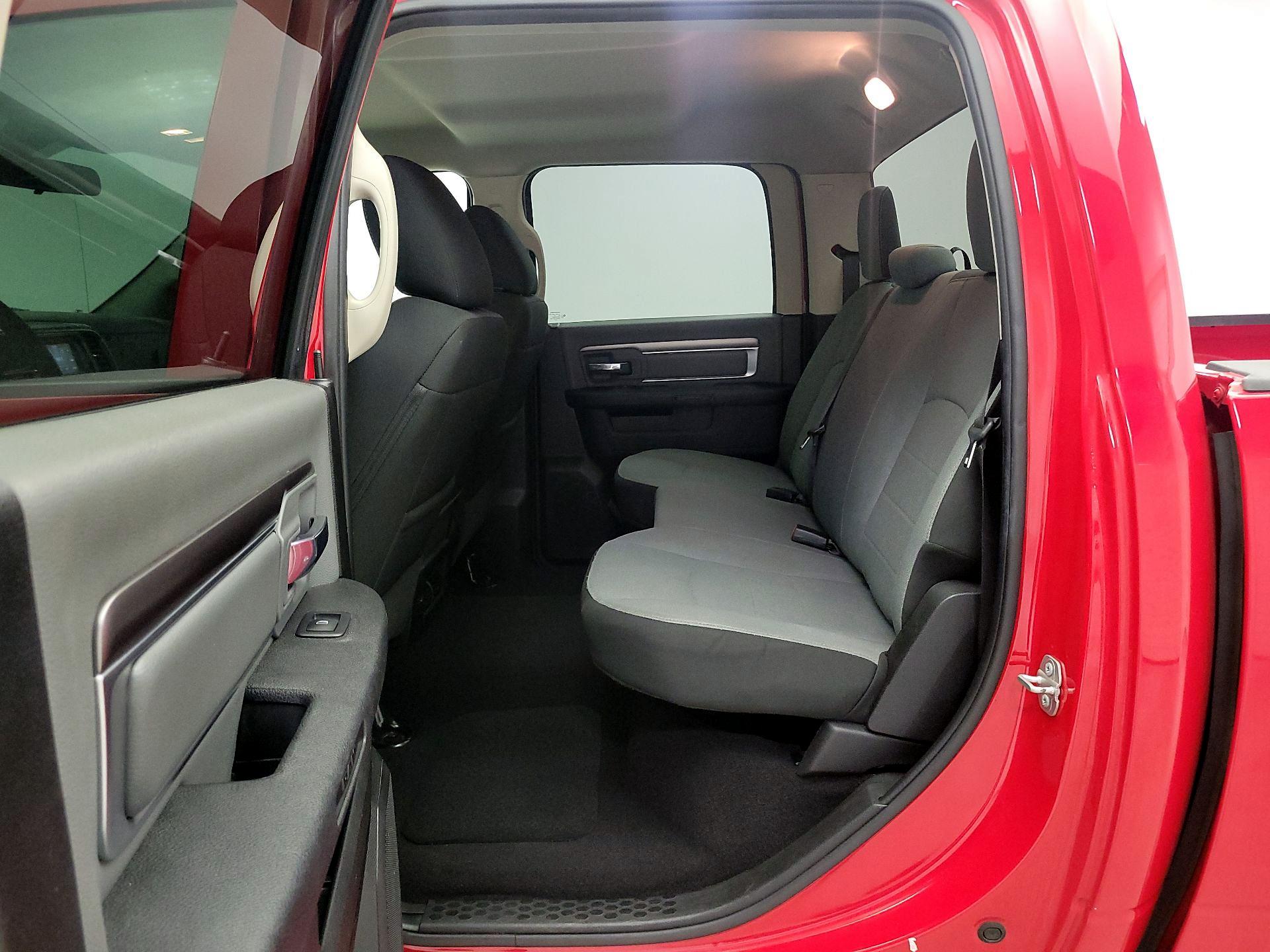 Thumbnail: 2022 RAM 1500 Classic - 17