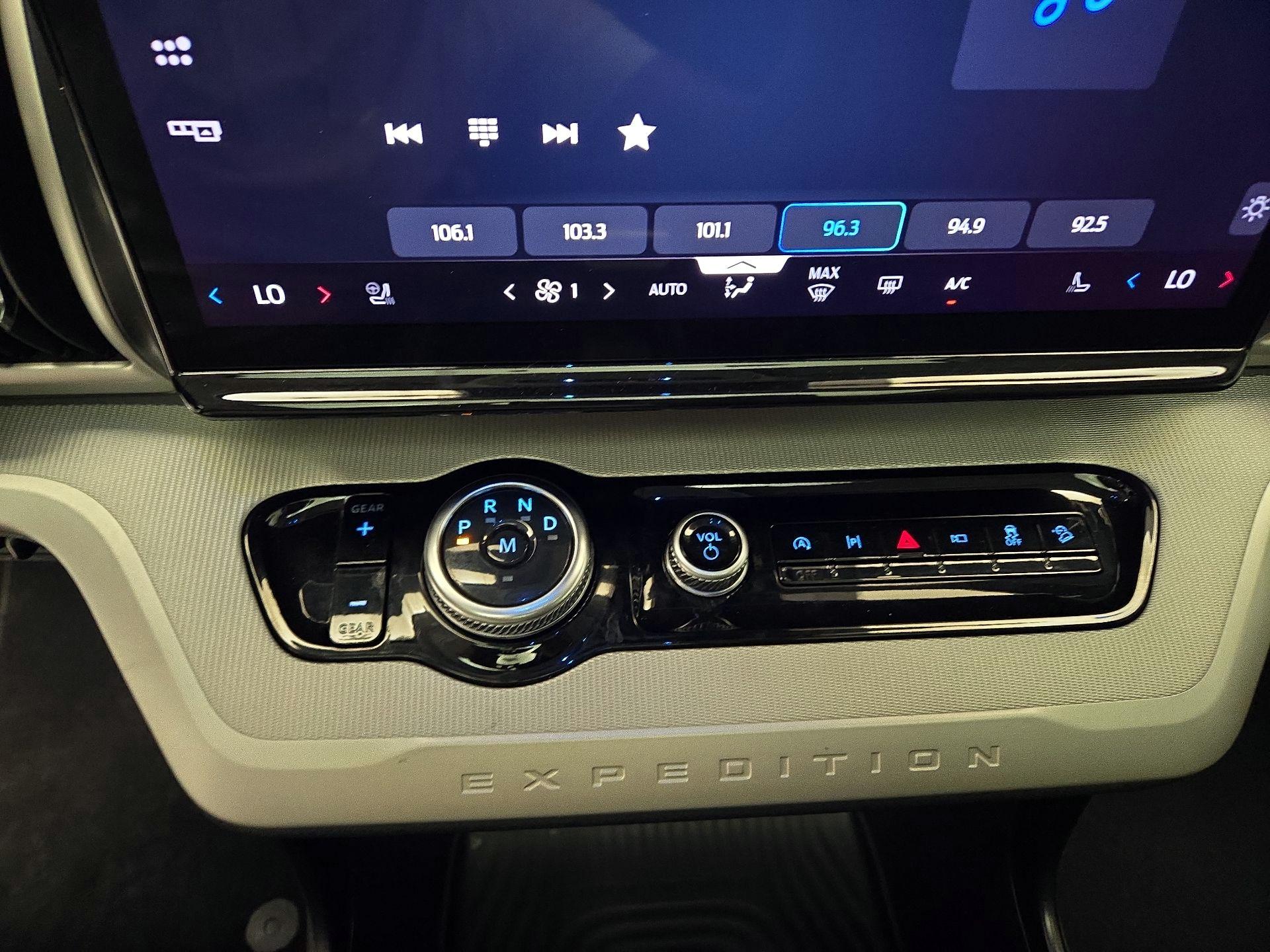 Thumbnail: 2025 Ford Expedition - 18