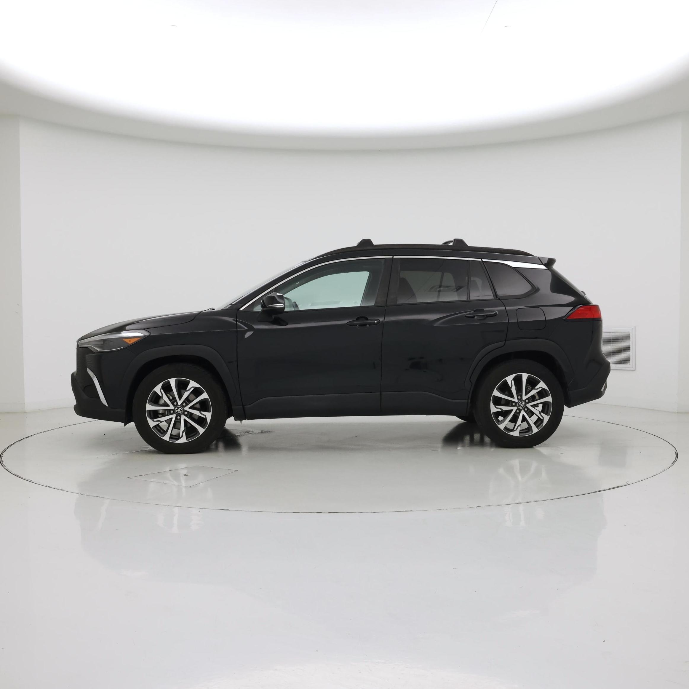 Thumbnail: 2023 Toyota Corolla Cross - 3