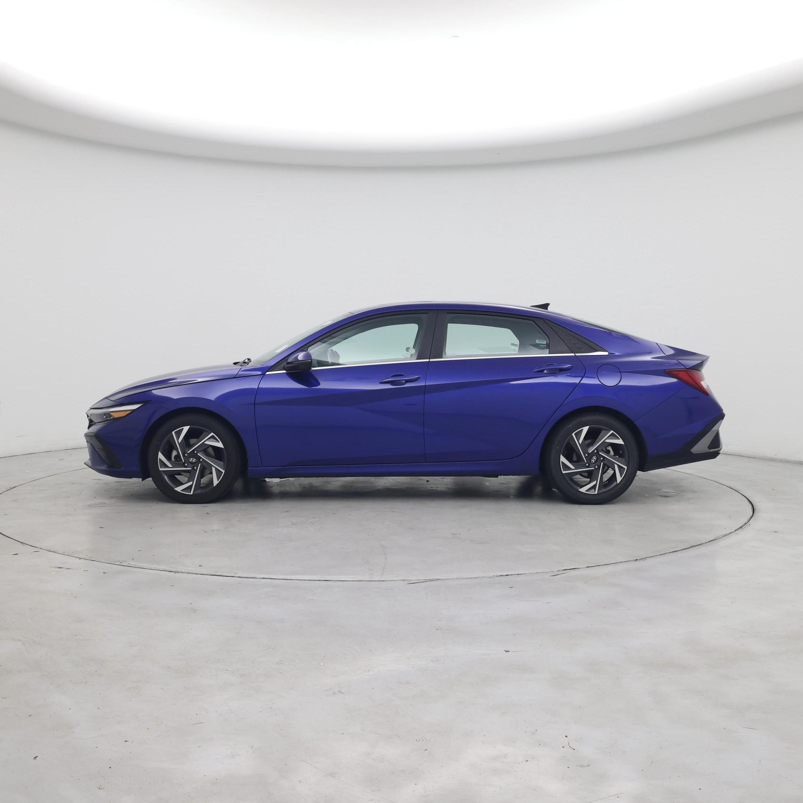 Thumbnail: 2024 Hyundai Elantra - 3