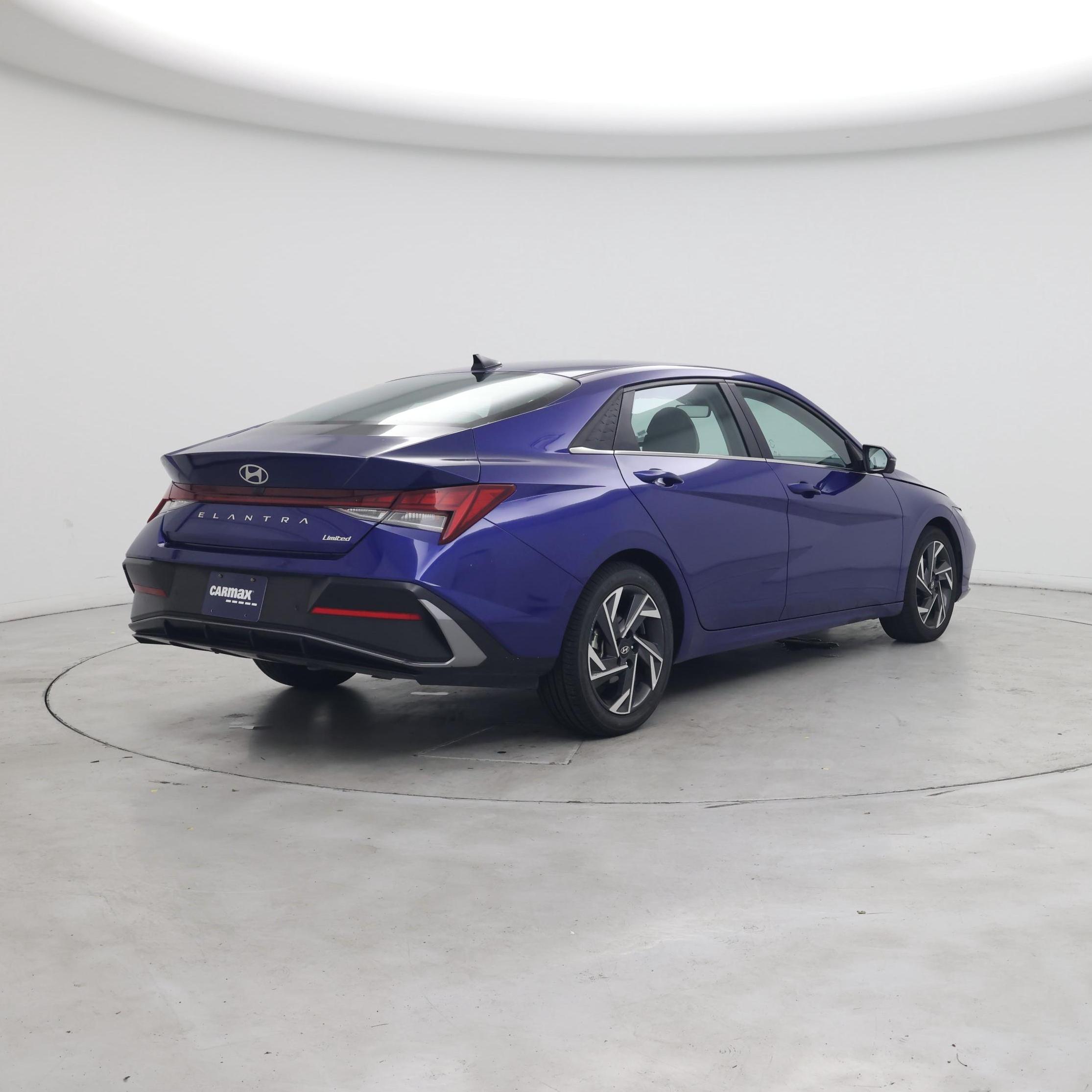 Thumbnail: 2024 Hyundai Elantra - 8