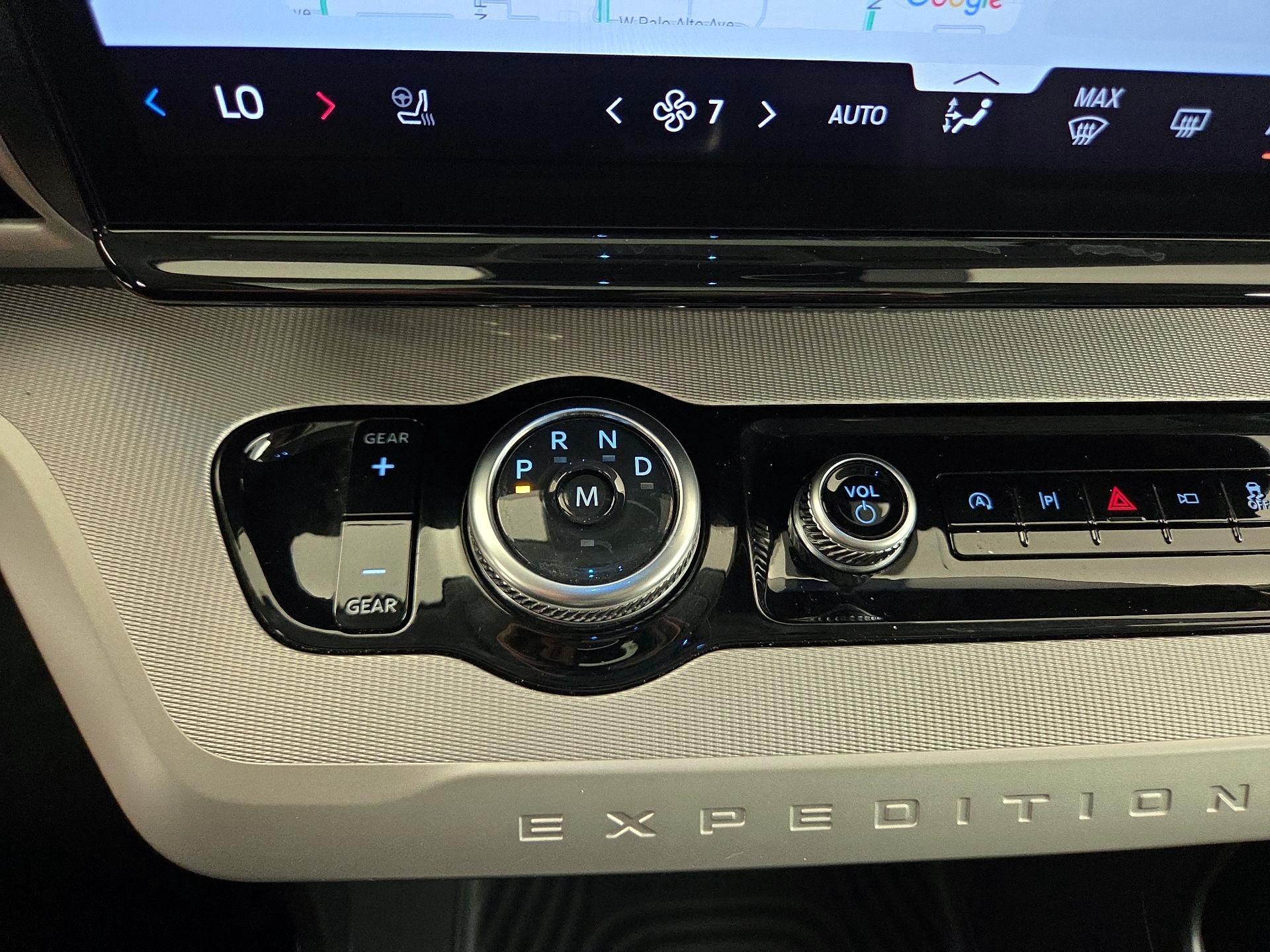Thumbnail: 2025 Ford Expedition - 18