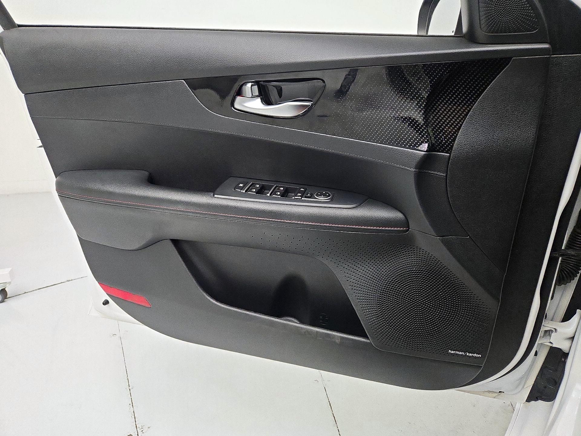 Thumbnail: 2021 Kia Forte - 12