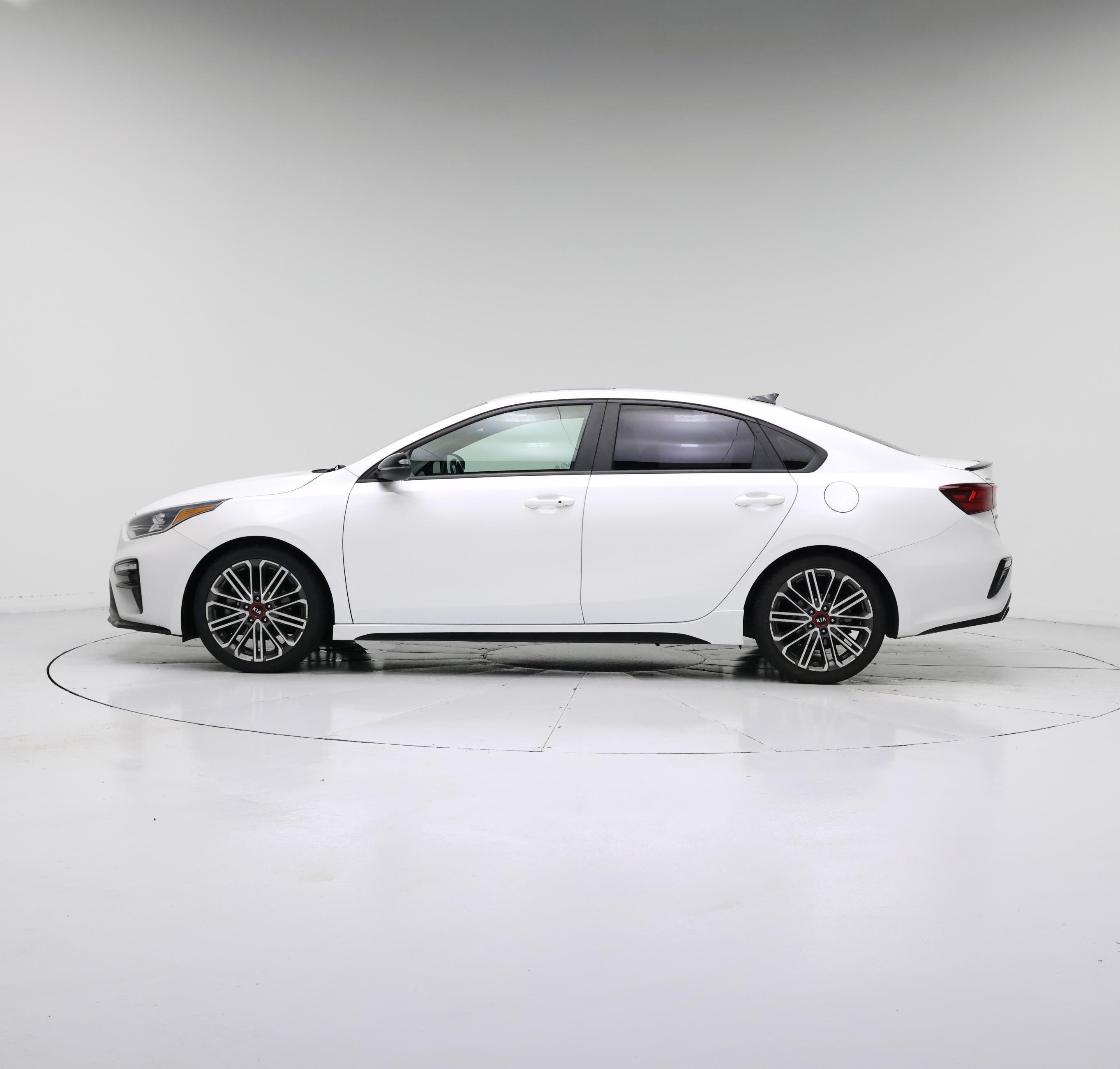 Thumbnail: 2021 Kia Forte - 3