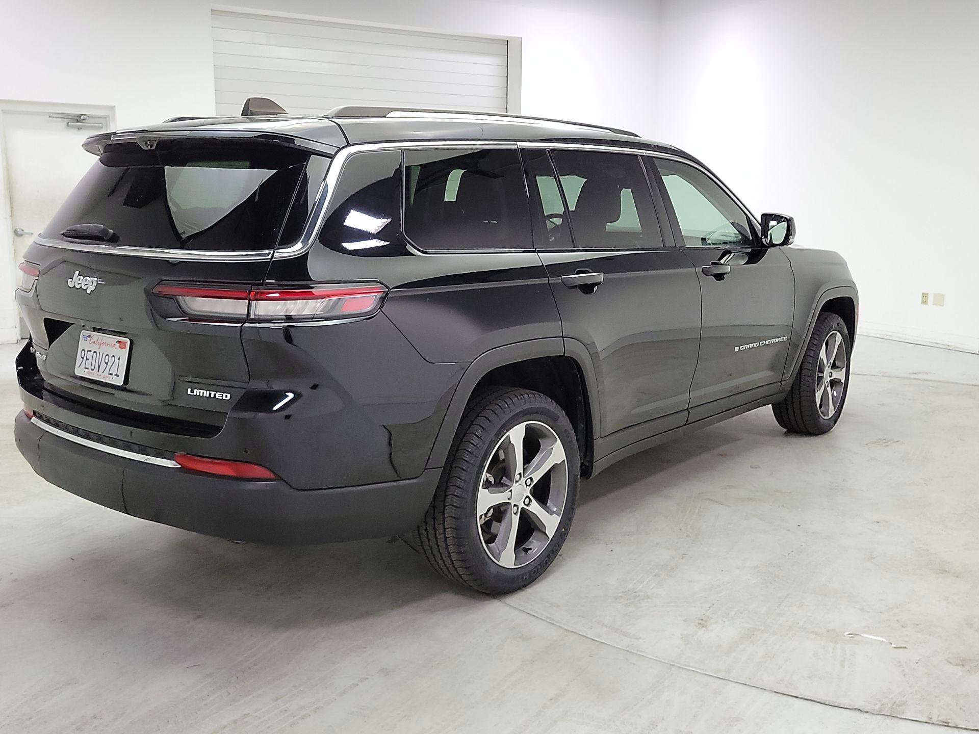Thumbnail: 2023 Jeep Grand Cherokee L - 5