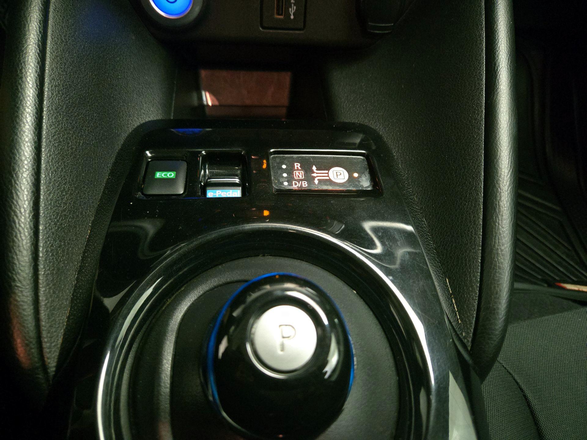 Thumbnail: 2020 Nissan Leaf - 16