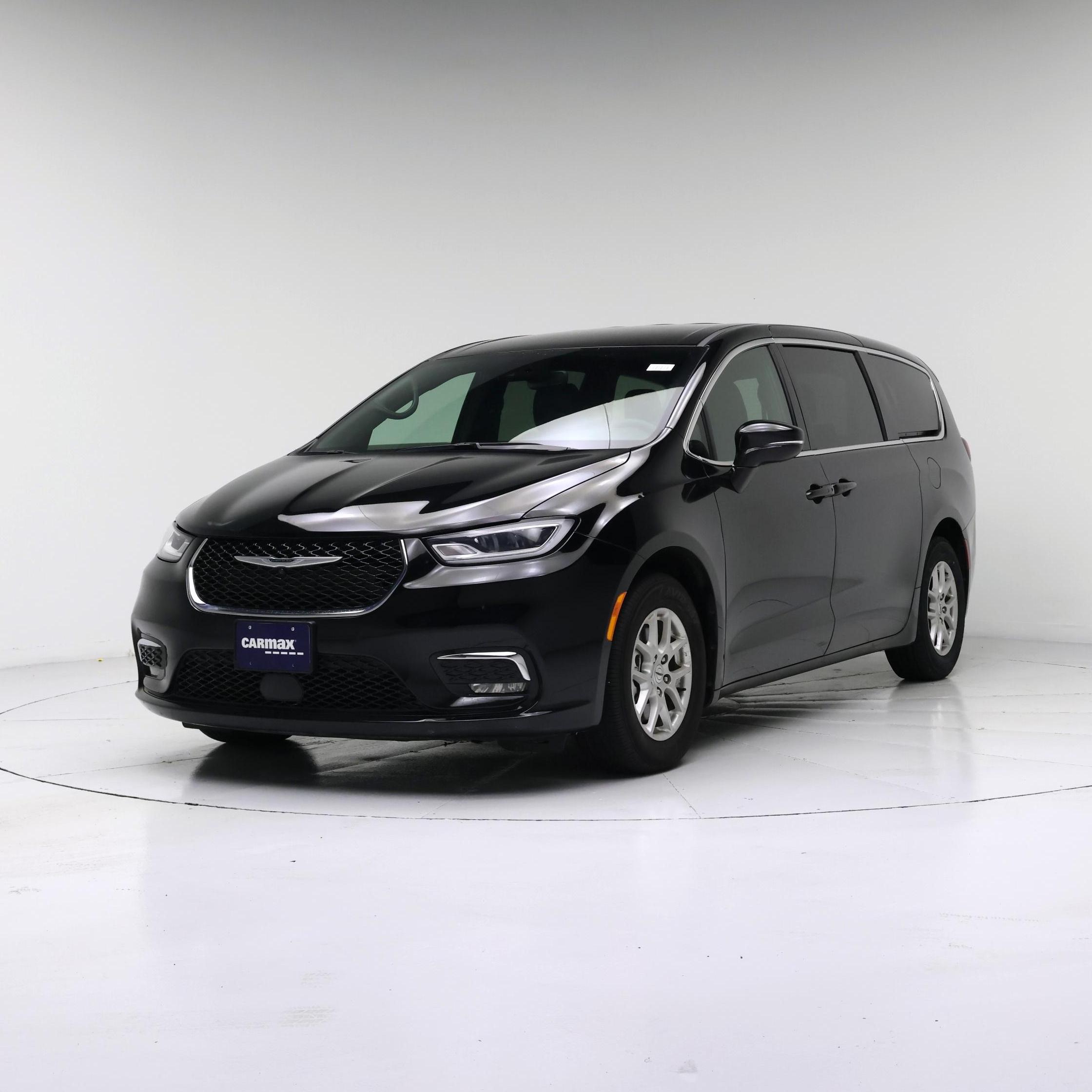 Thumbnail: 2025 Chrysler Pacifica - 4