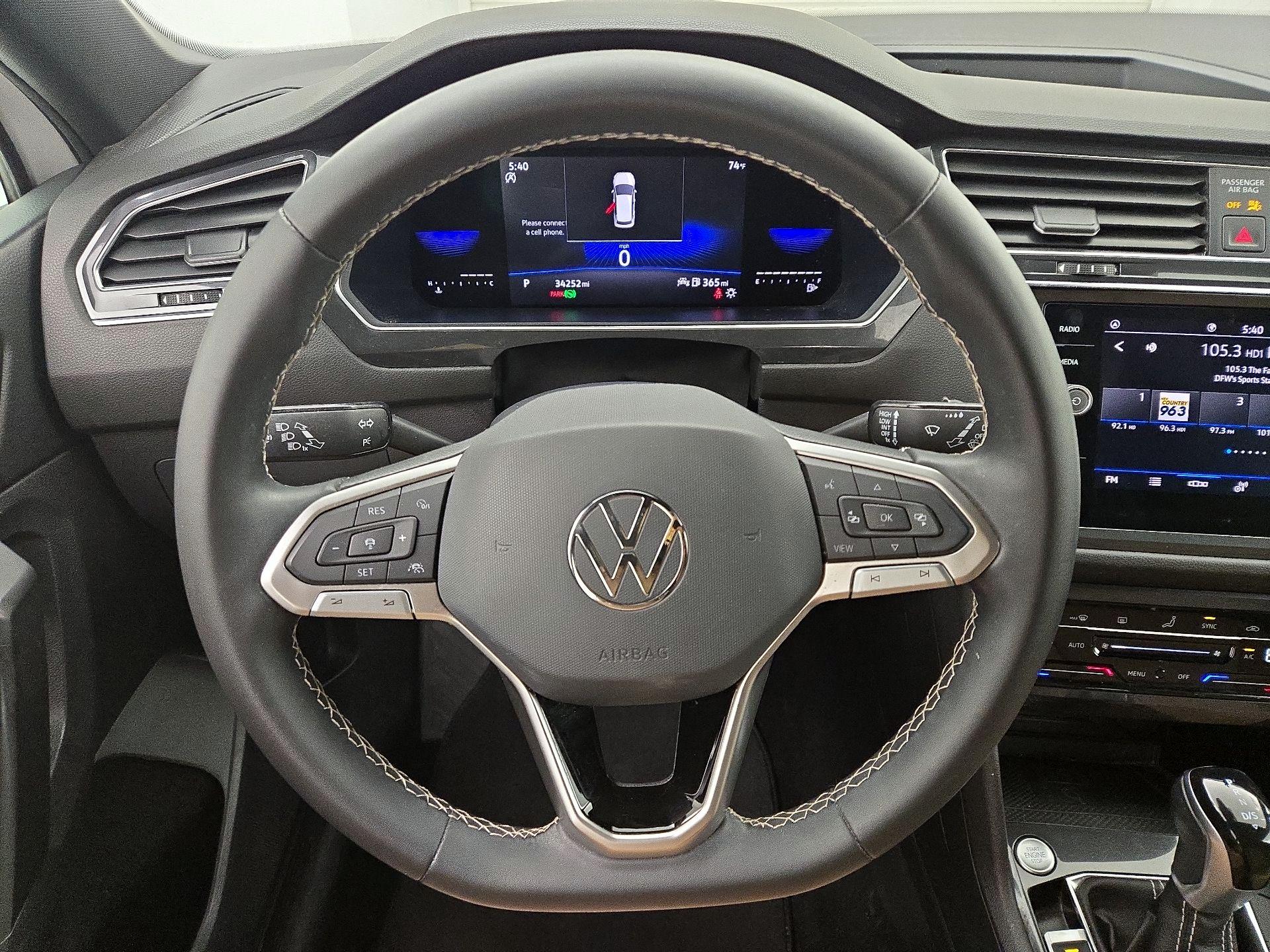Thumbnail: 2022 Volkswagen Tiguan - 10
