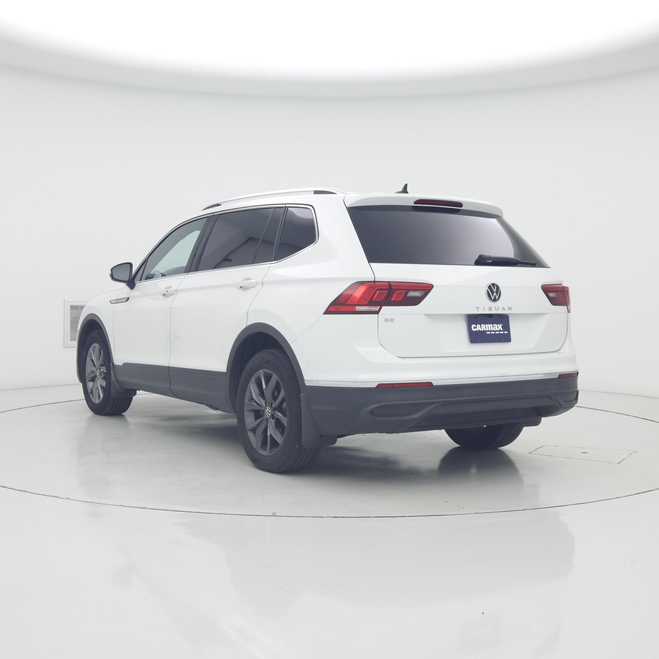 Thumbnail: 2022 Volkswagen Tiguan - 2