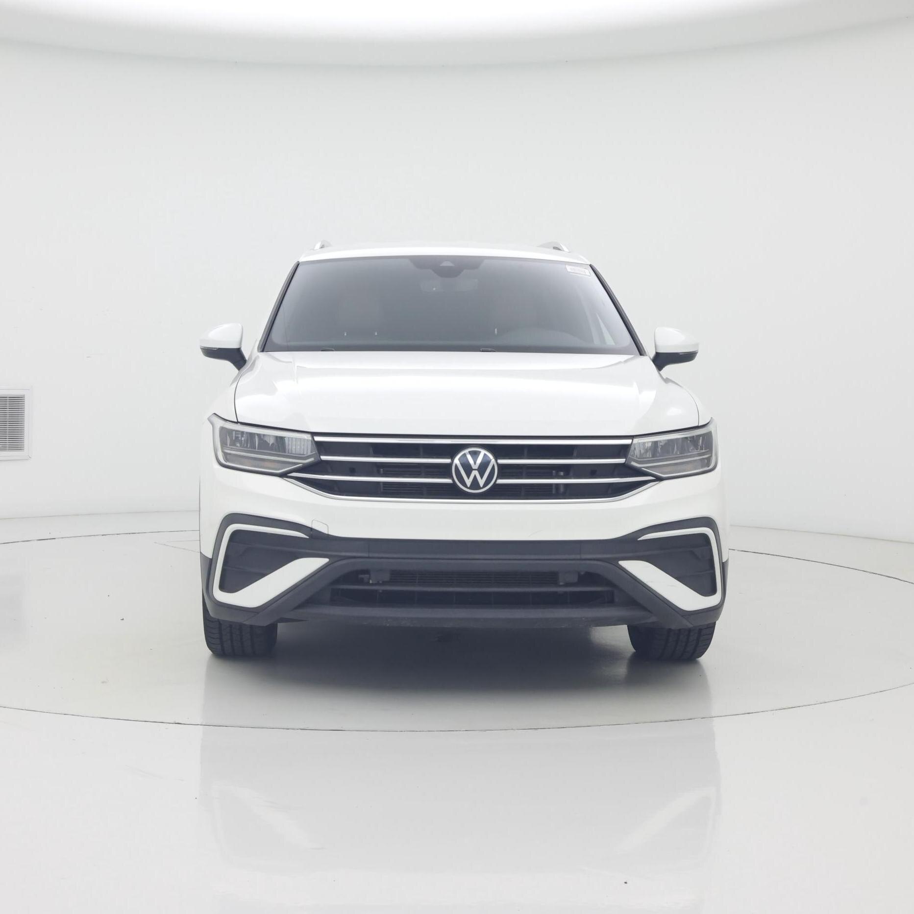 Thumbnail: 2022 Volkswagen Tiguan - 5