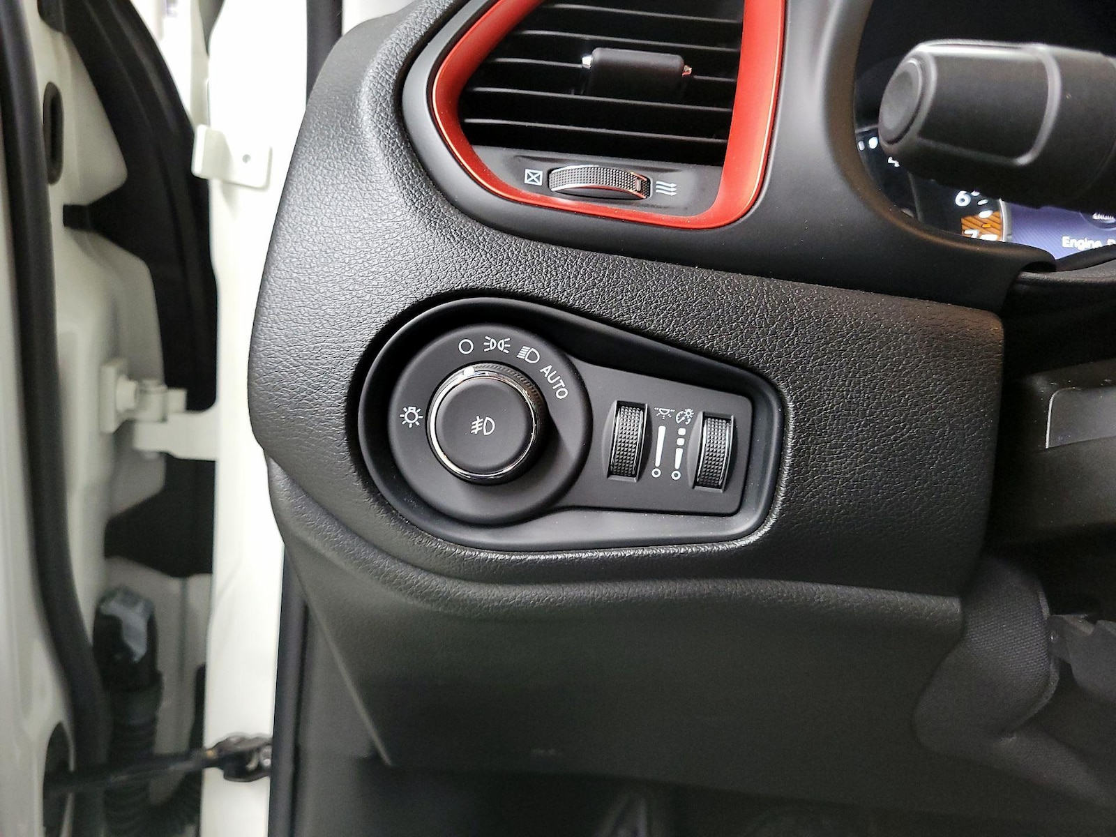 2022 Jeep Renegade Trailhawk - Photo 12