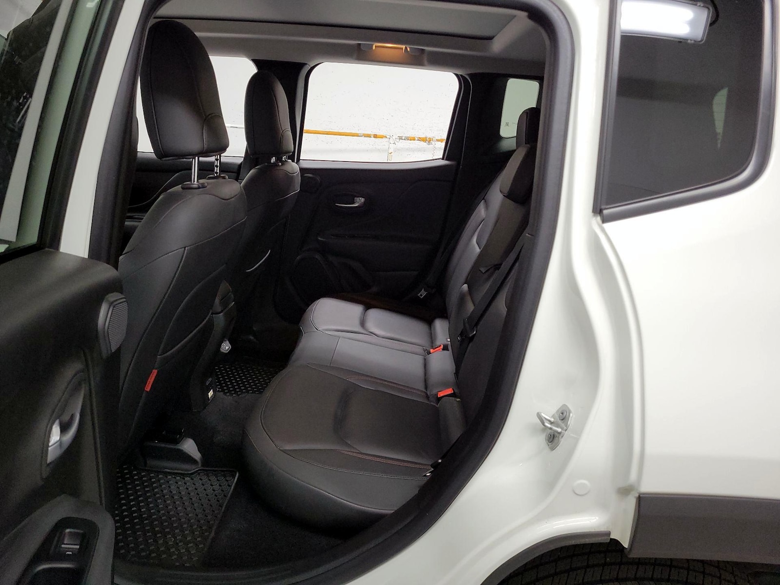 2022 Jeep Renegade Trailhawk - Photo 16