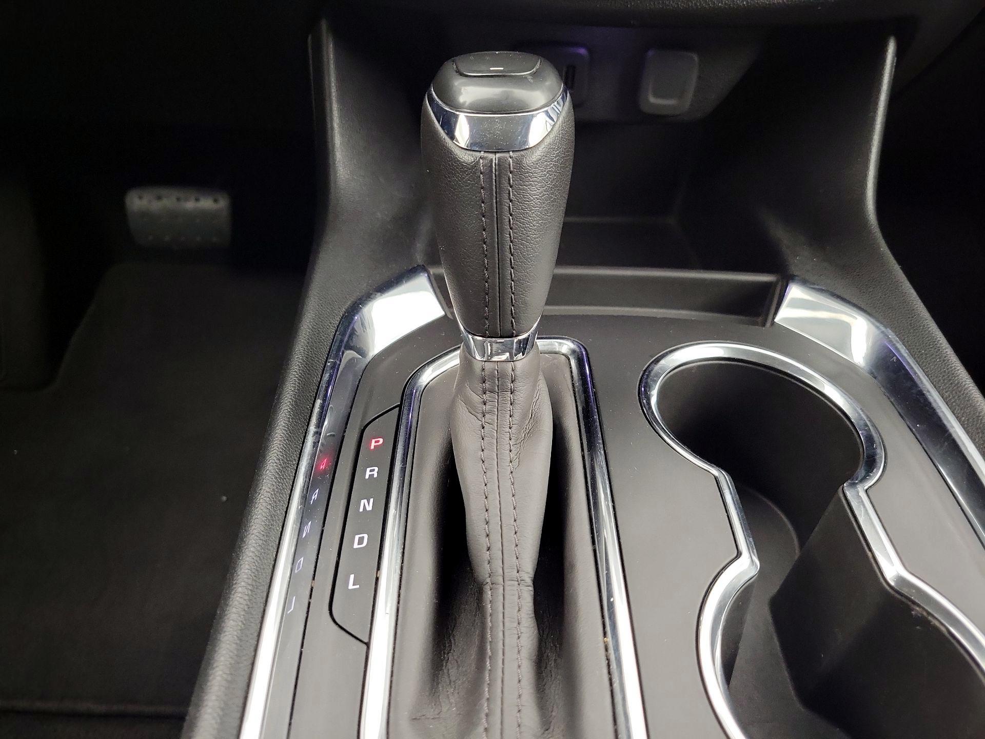 Thumbnail: 2020 Chevrolet Traverse - 17