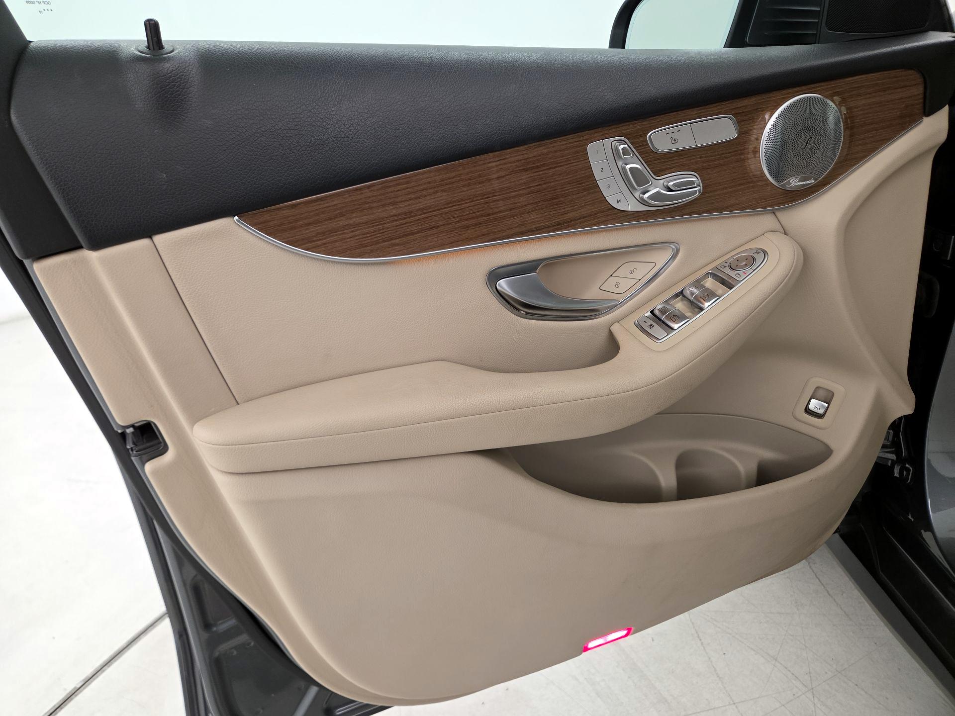Thumbnail: 2019 Mercedes-Benz GLC - 12