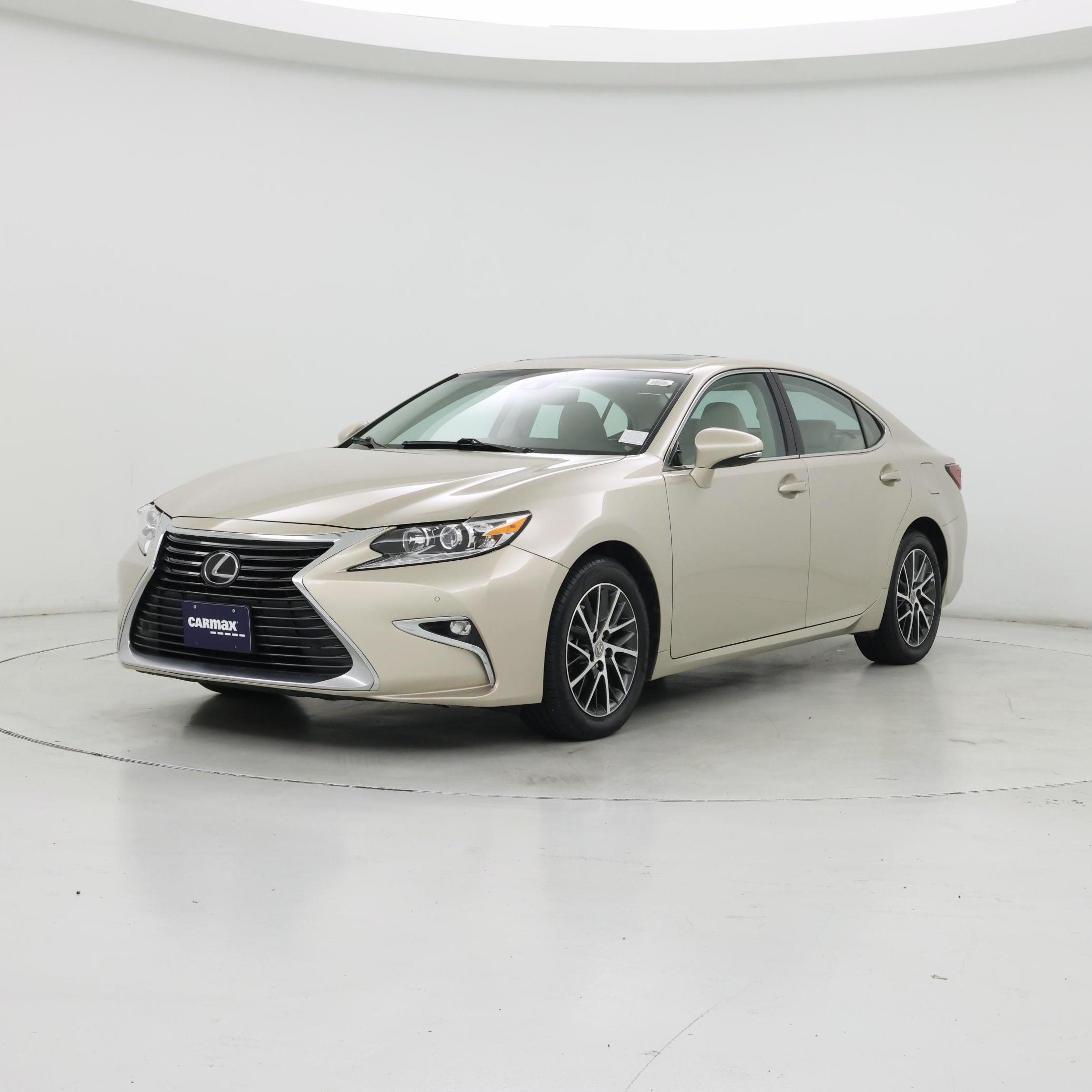 Thumbnail: 2017 Lexus ES - 4