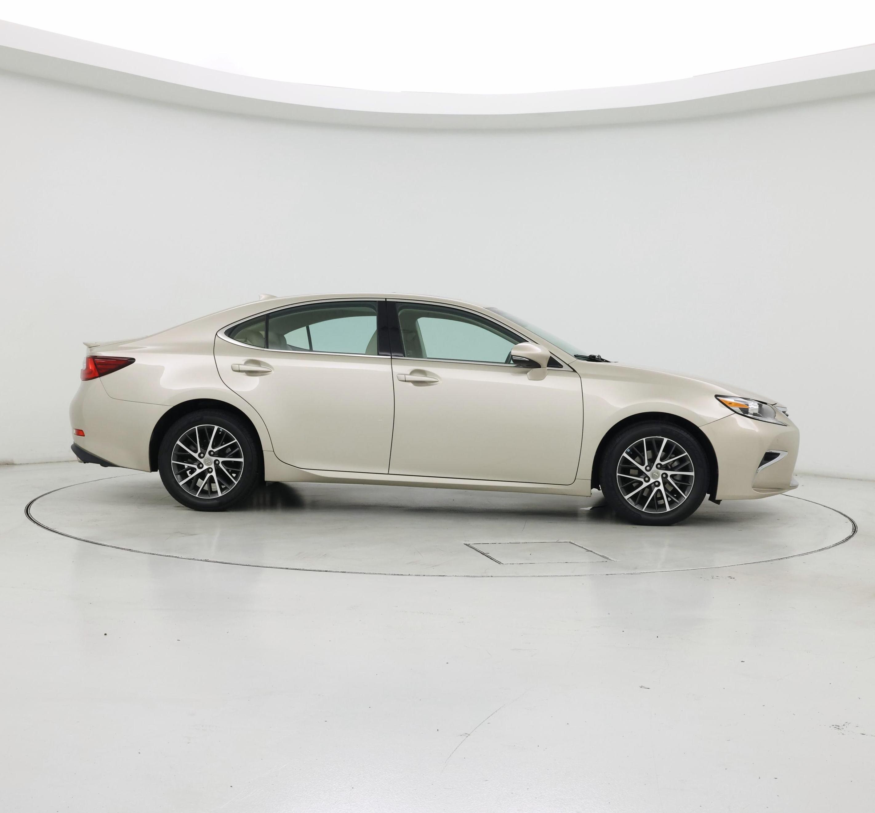 Thumbnail: 2017 Lexus ES - 7