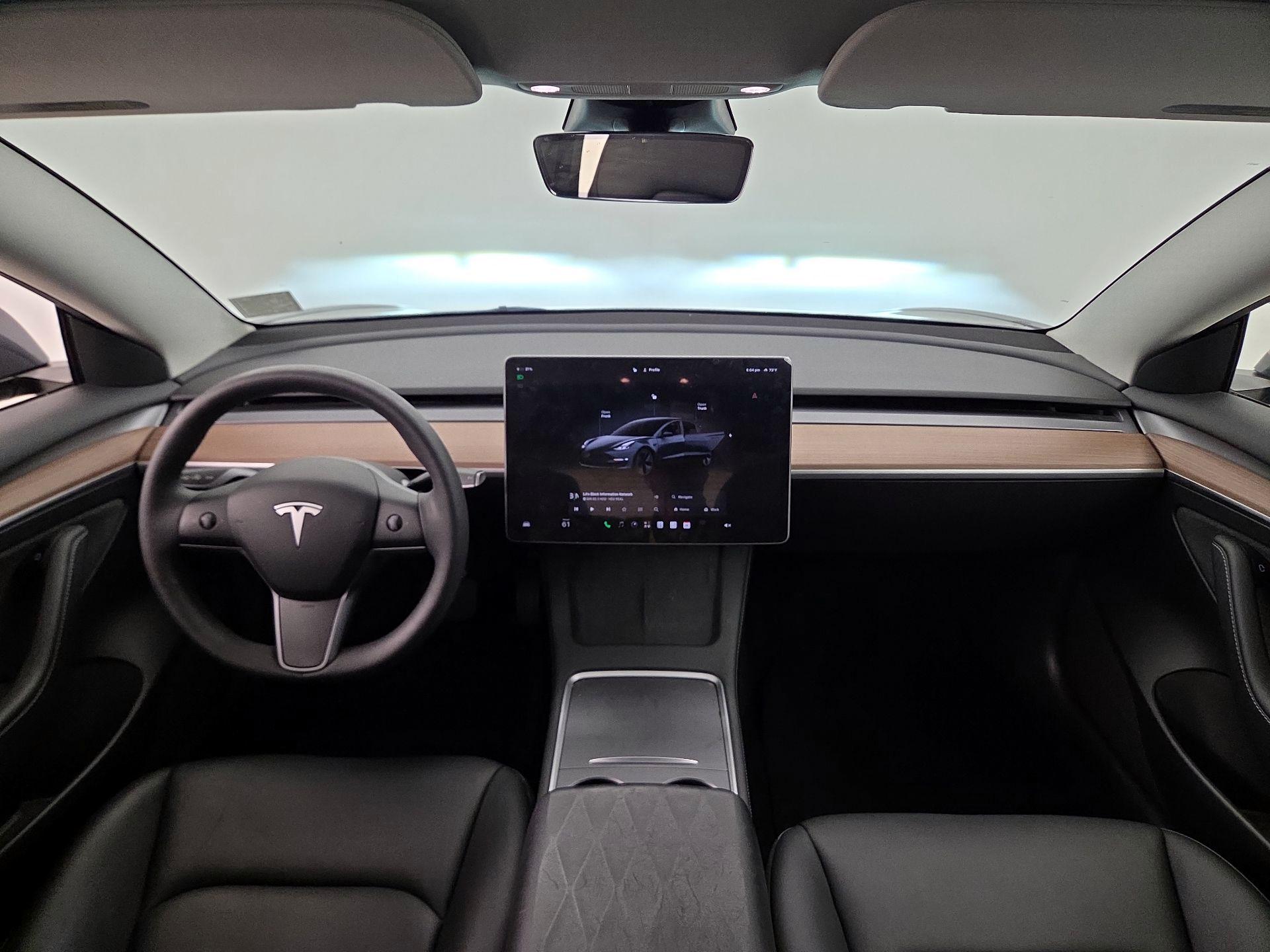 Thumbnail: 2023 Tesla Model 3 - 9
